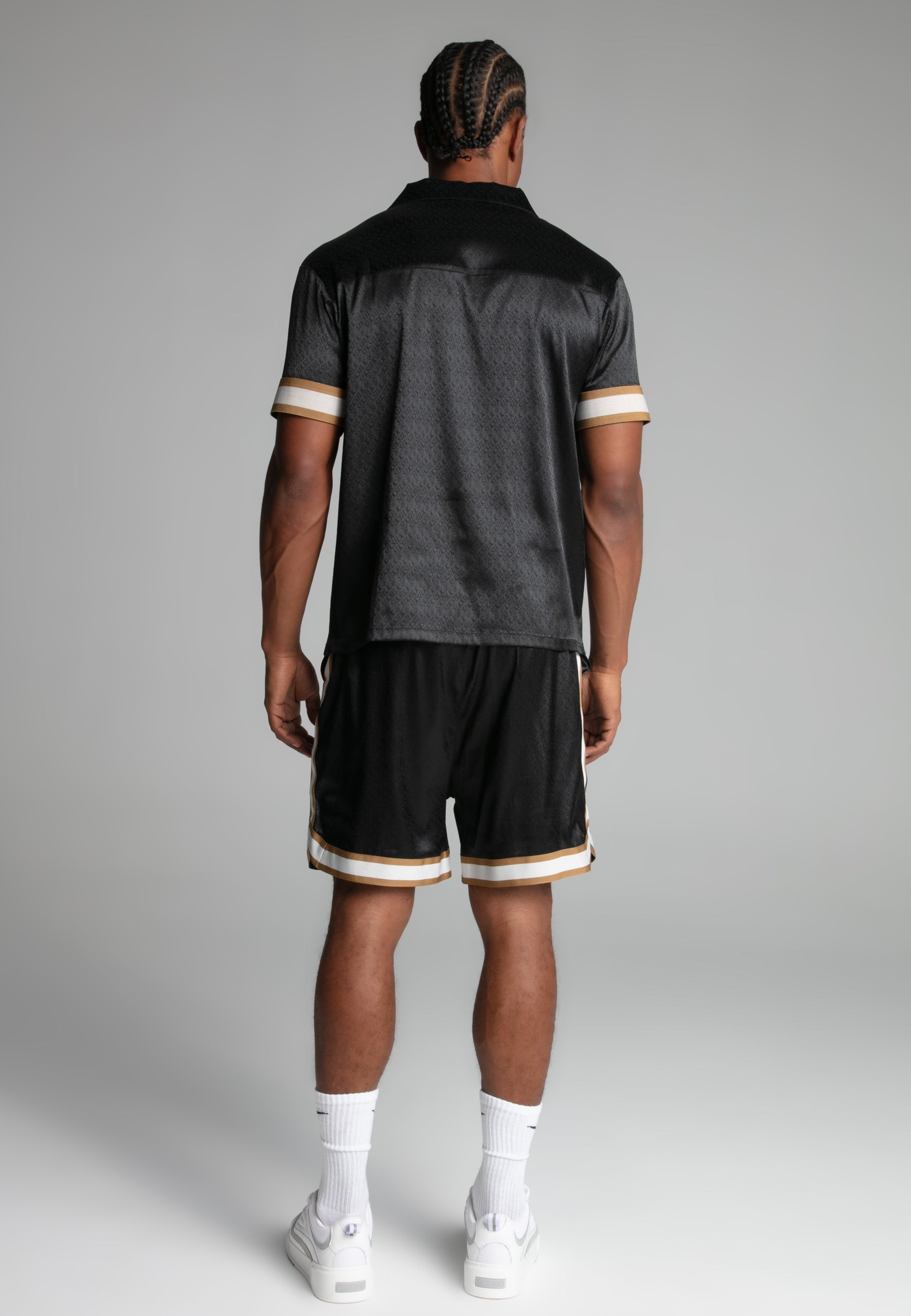 Resort Shirt in Black Chemises SikSilk