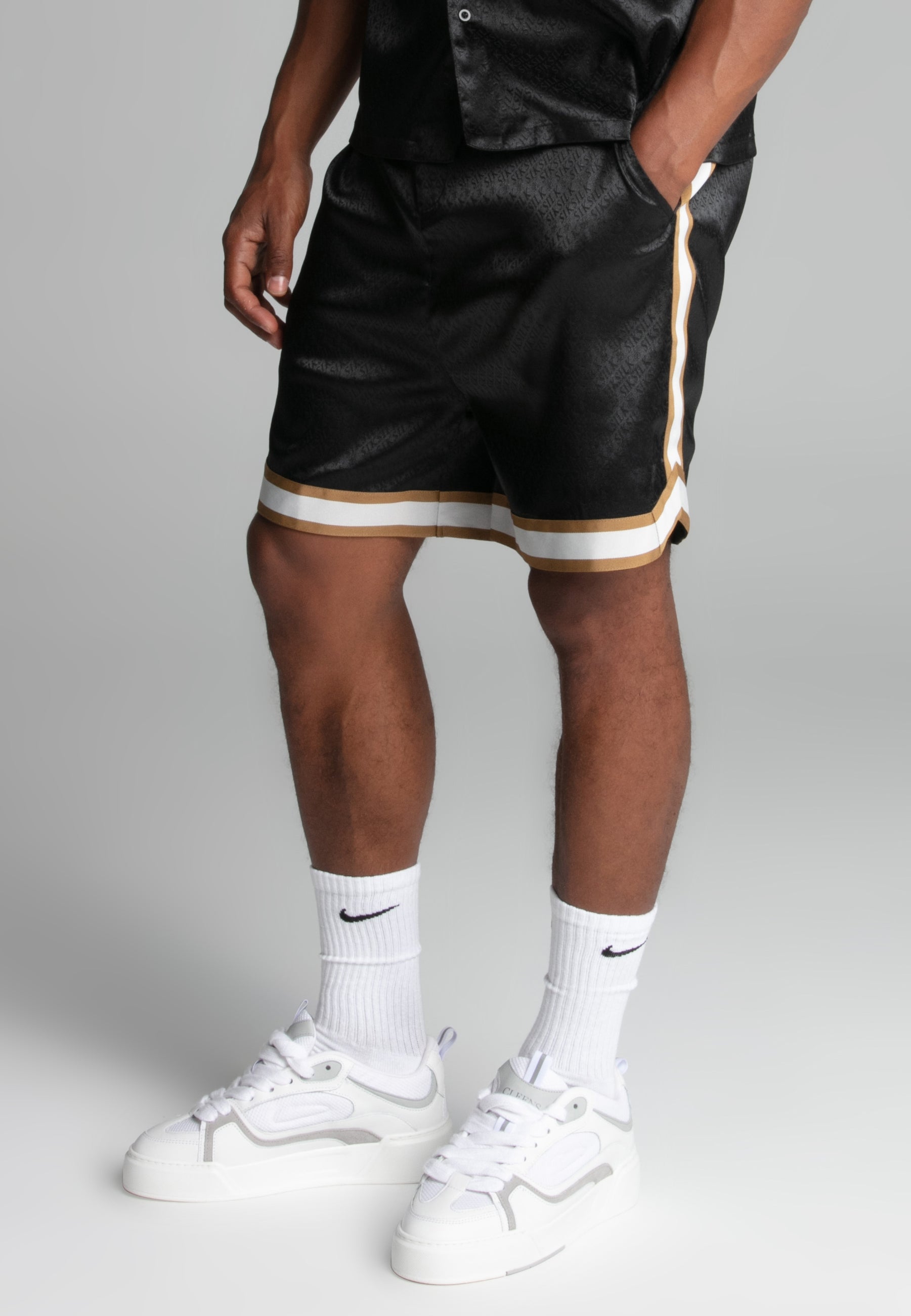 Short Resort en noir Short SikSilk