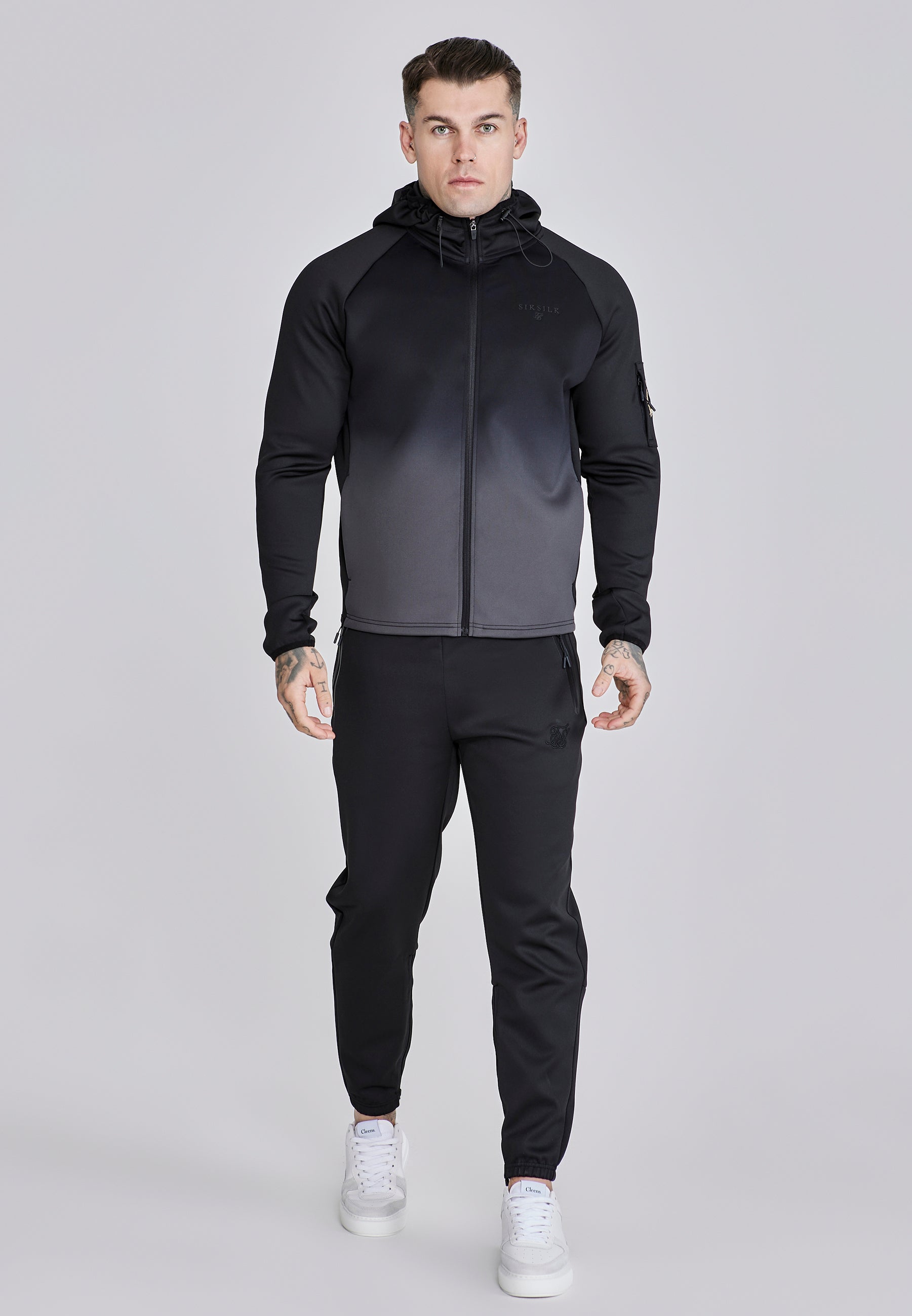Full Zip Hoodie in Black Vestes à capuche SikSilk