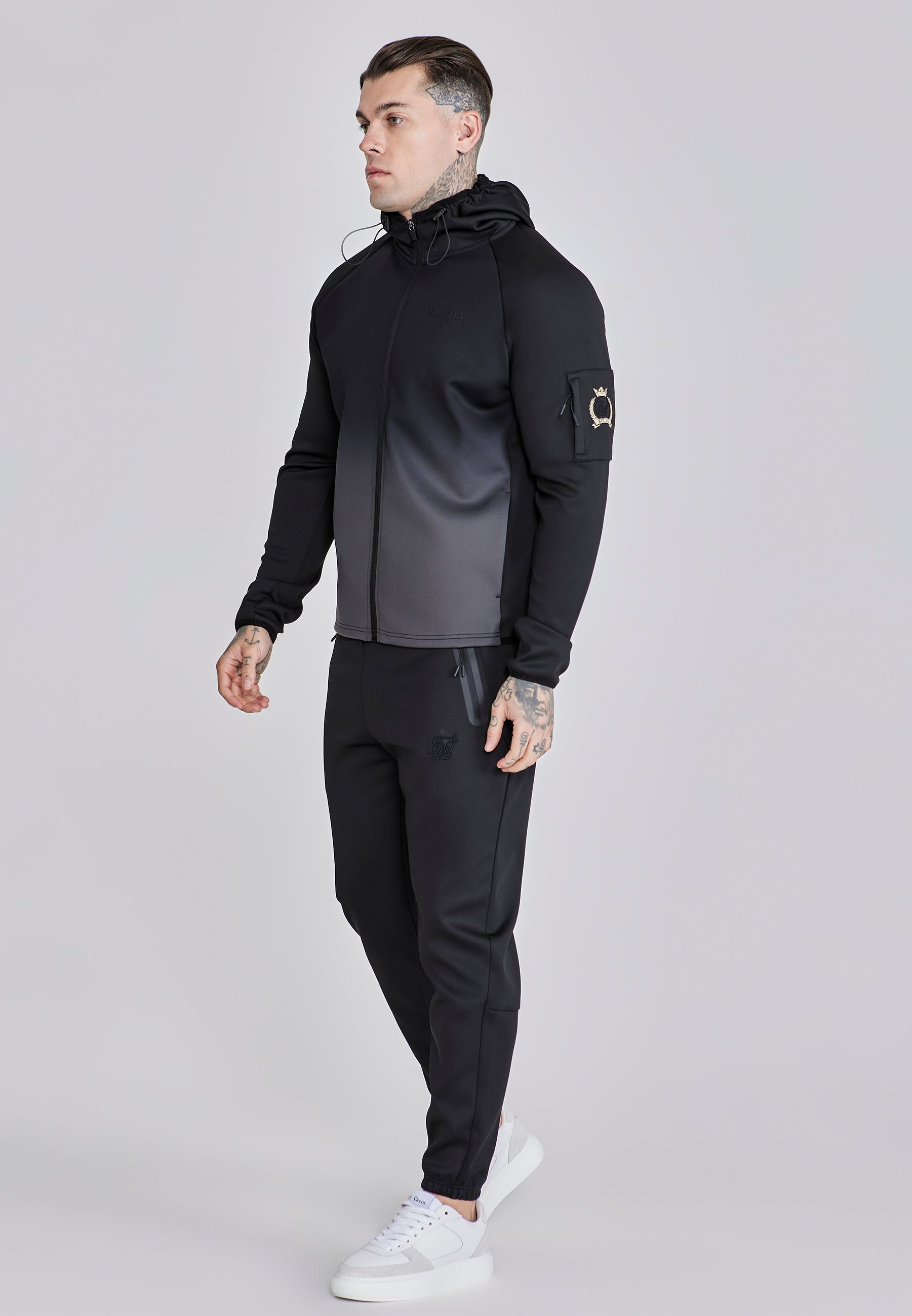 Full Zip Hoodie in Black Vestes à capuche SikSilk