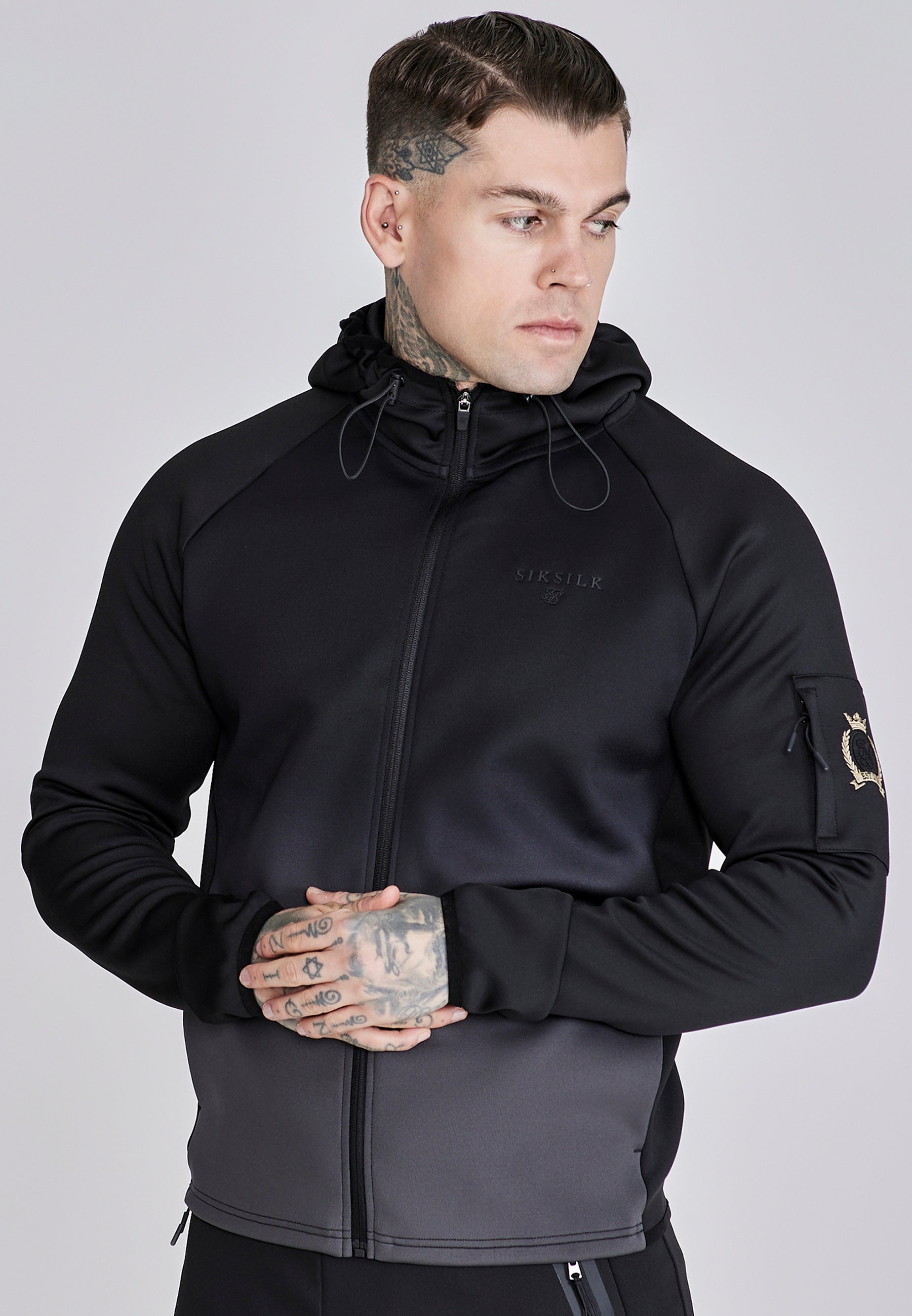 Full Zip Hoodie in Black Vestes à capuche SikSilk
