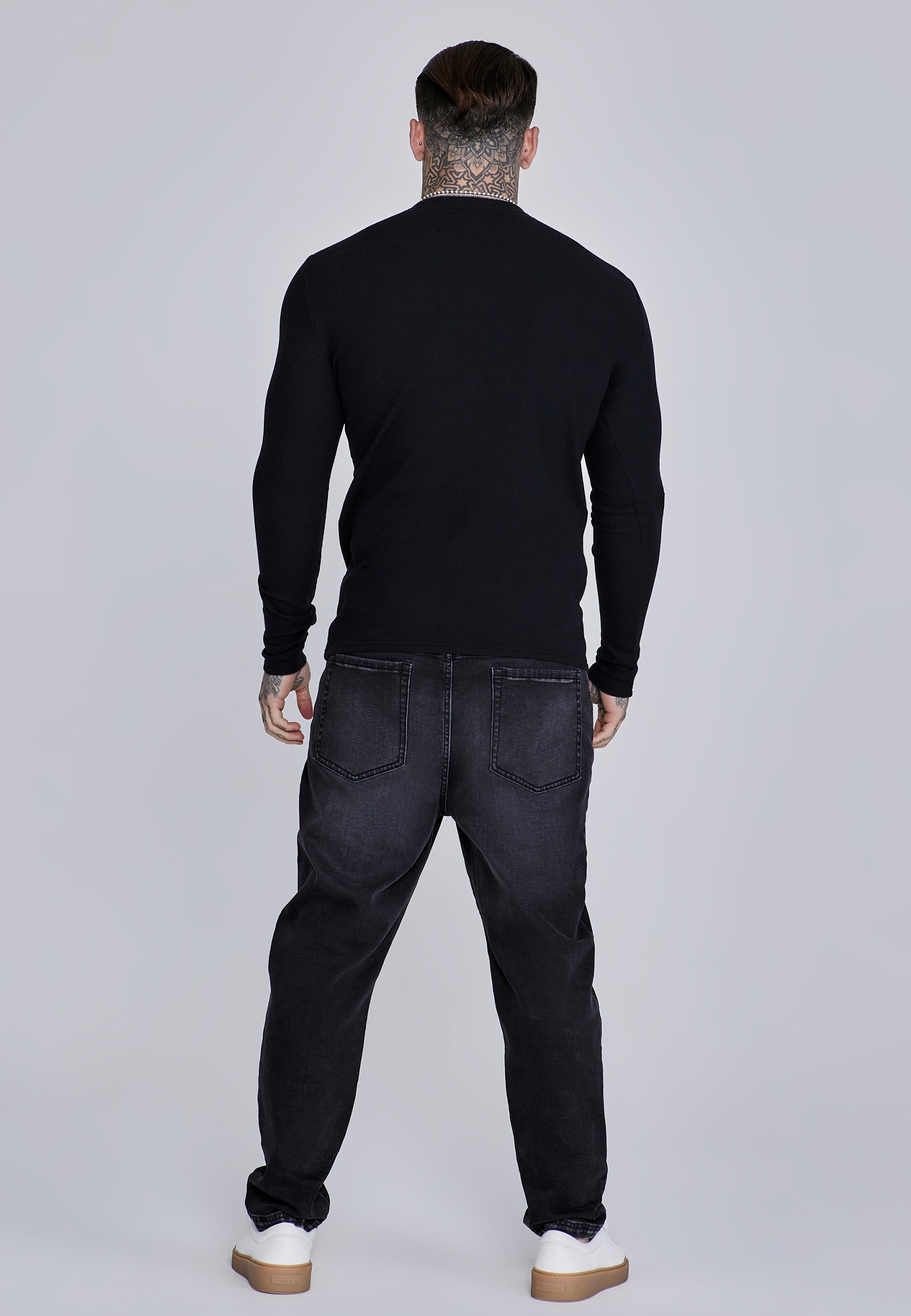 T-shirt Henley in Black T-shirts SikSilk
