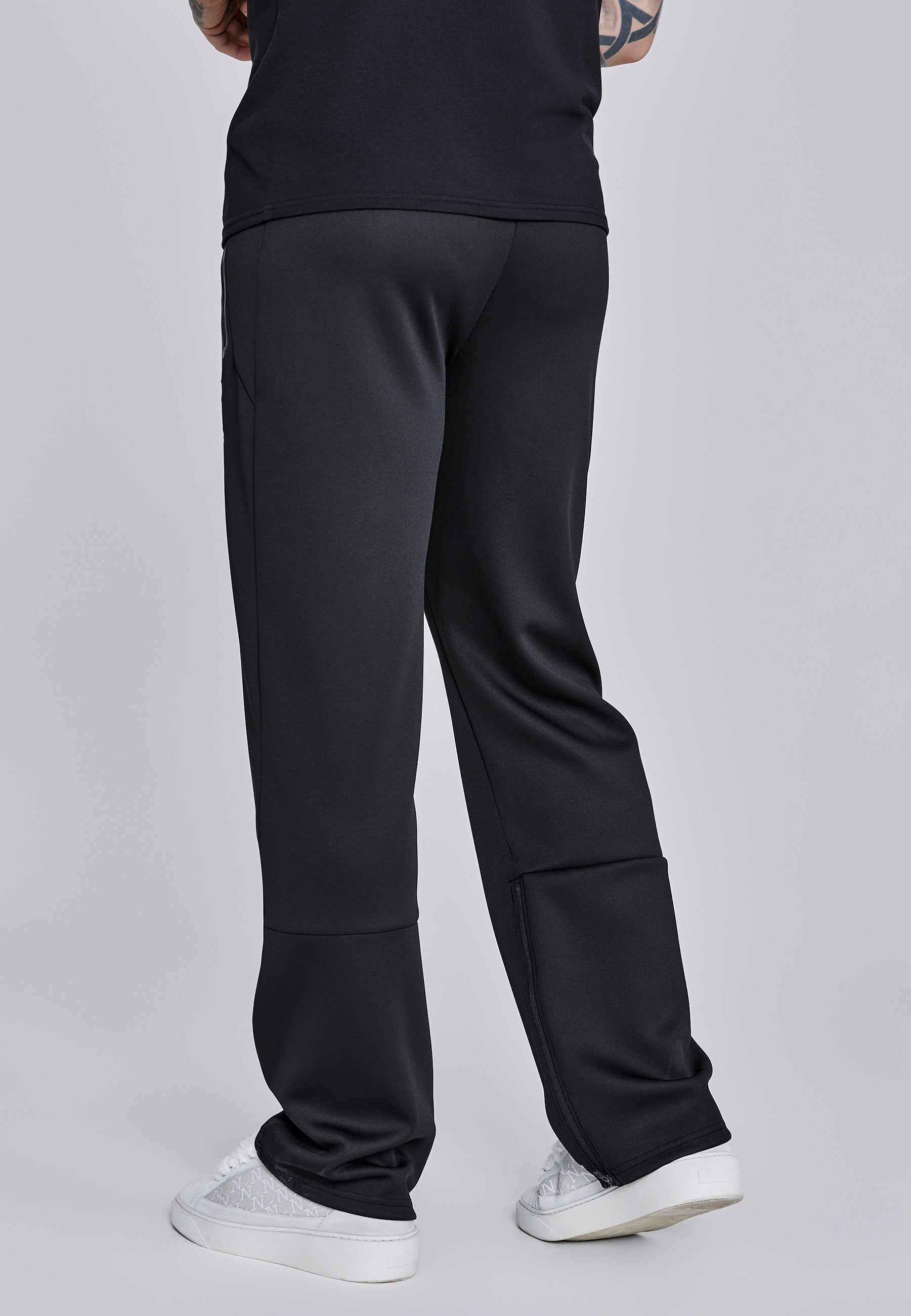 Track Pants in Black Pantalons SikSilk
