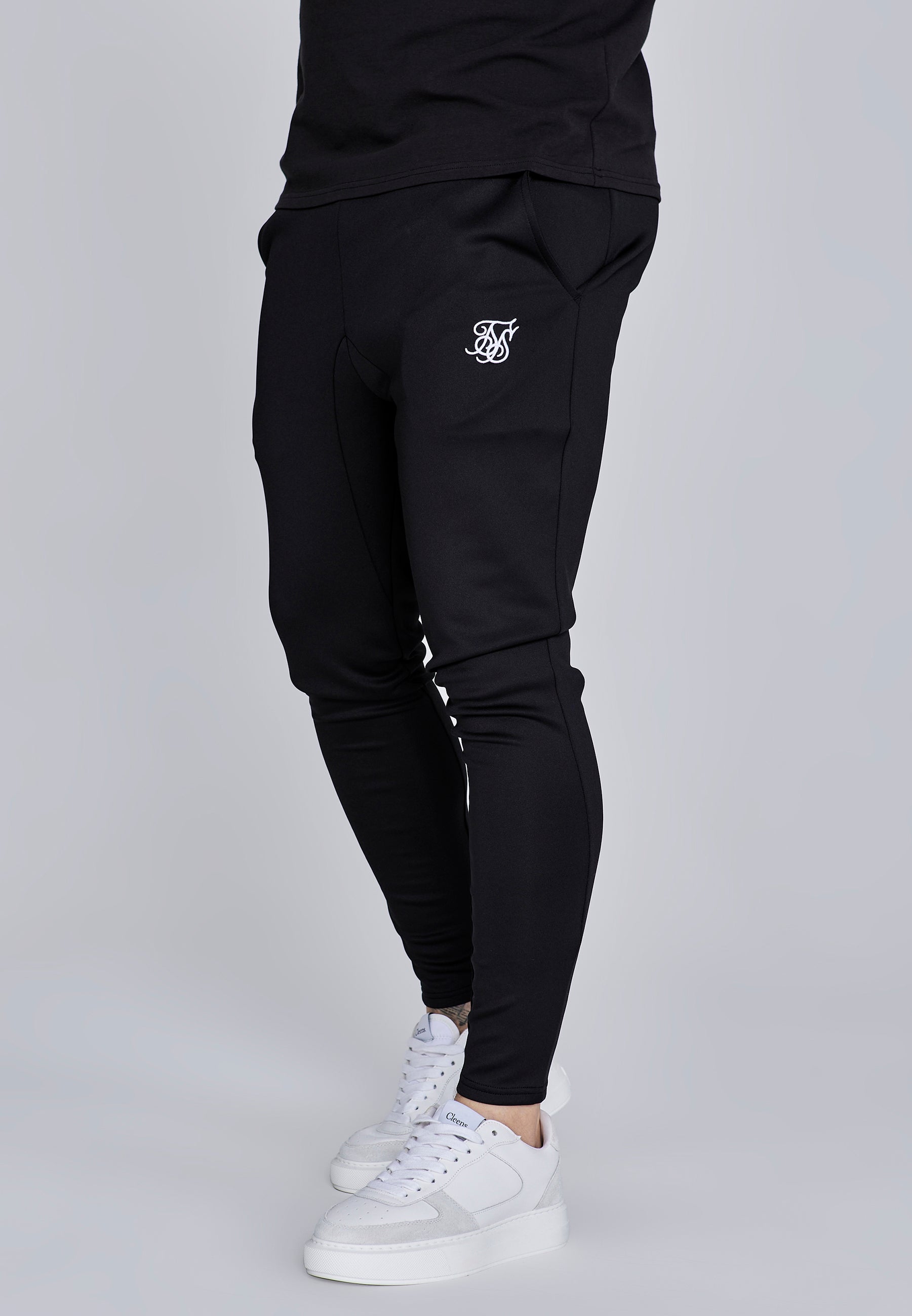 Essentials Poly Joggers in Black Pantalon SikSilk
