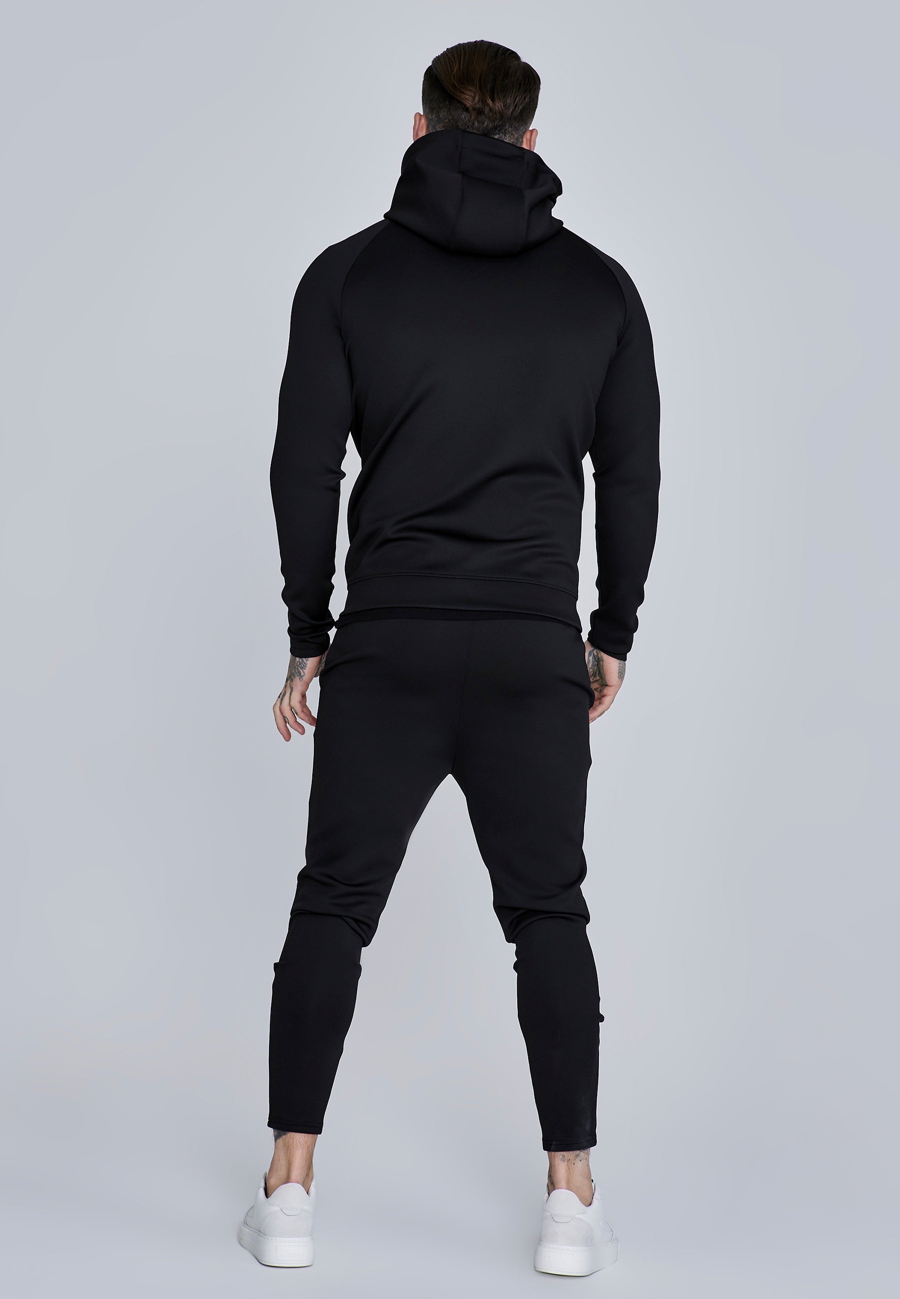 Essentials Poly FullZip Hoodie in Black Vestes à capuche SikSilk