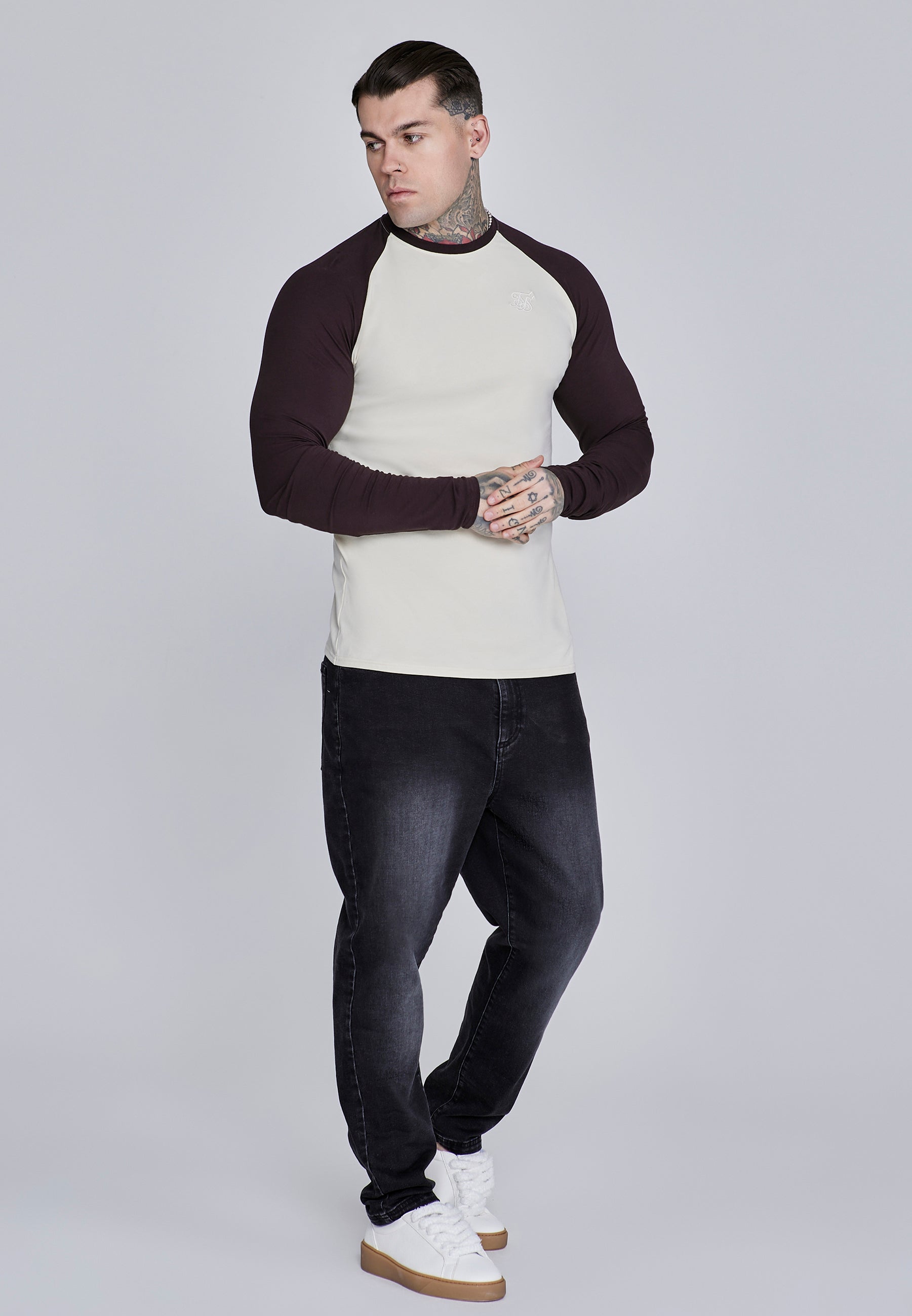 T-shirt Muscle Fit en écru, marron T-shirts SikSilk