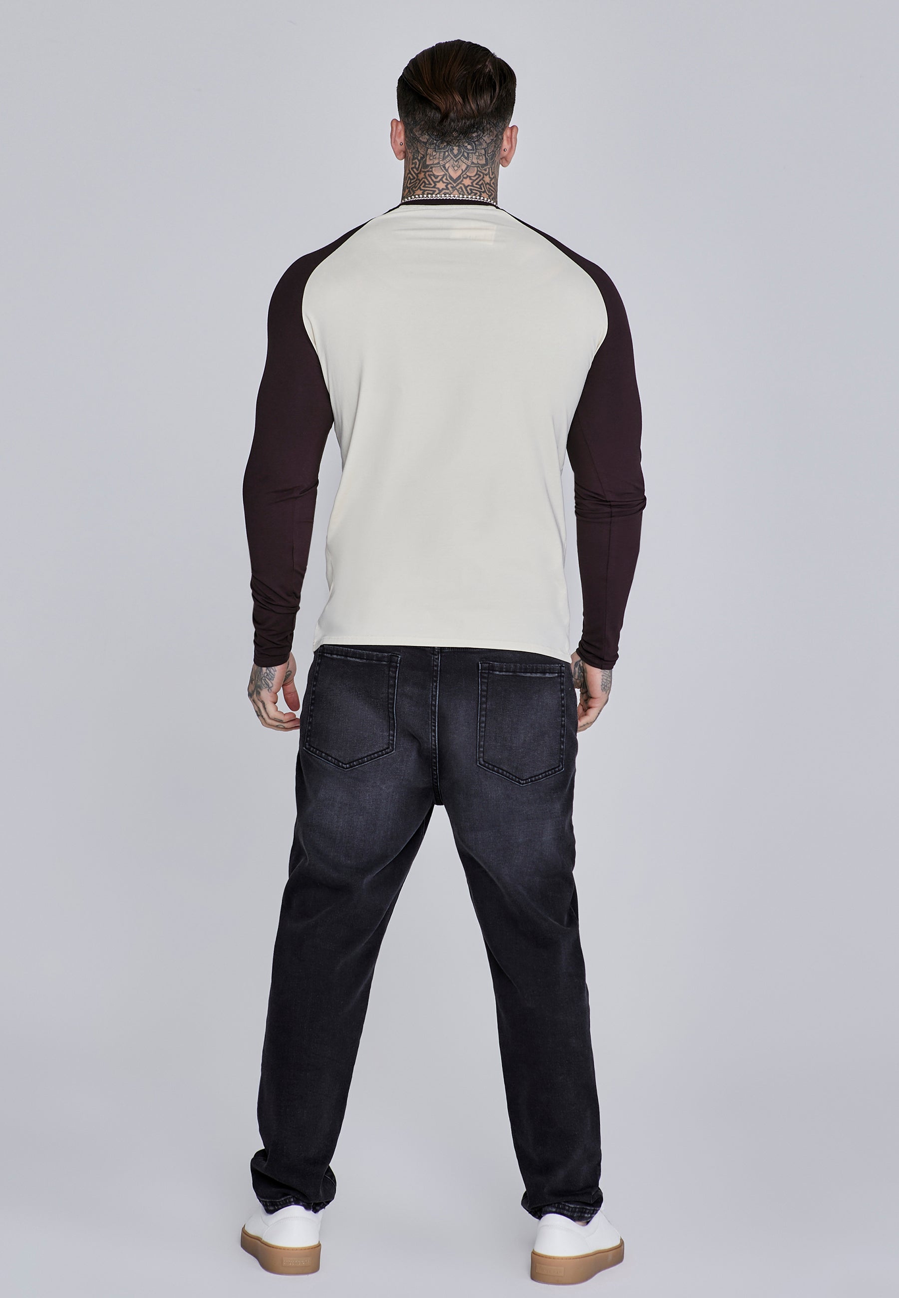 T-shirt Muscle Fit en écru, marron T-shirts SikSilk