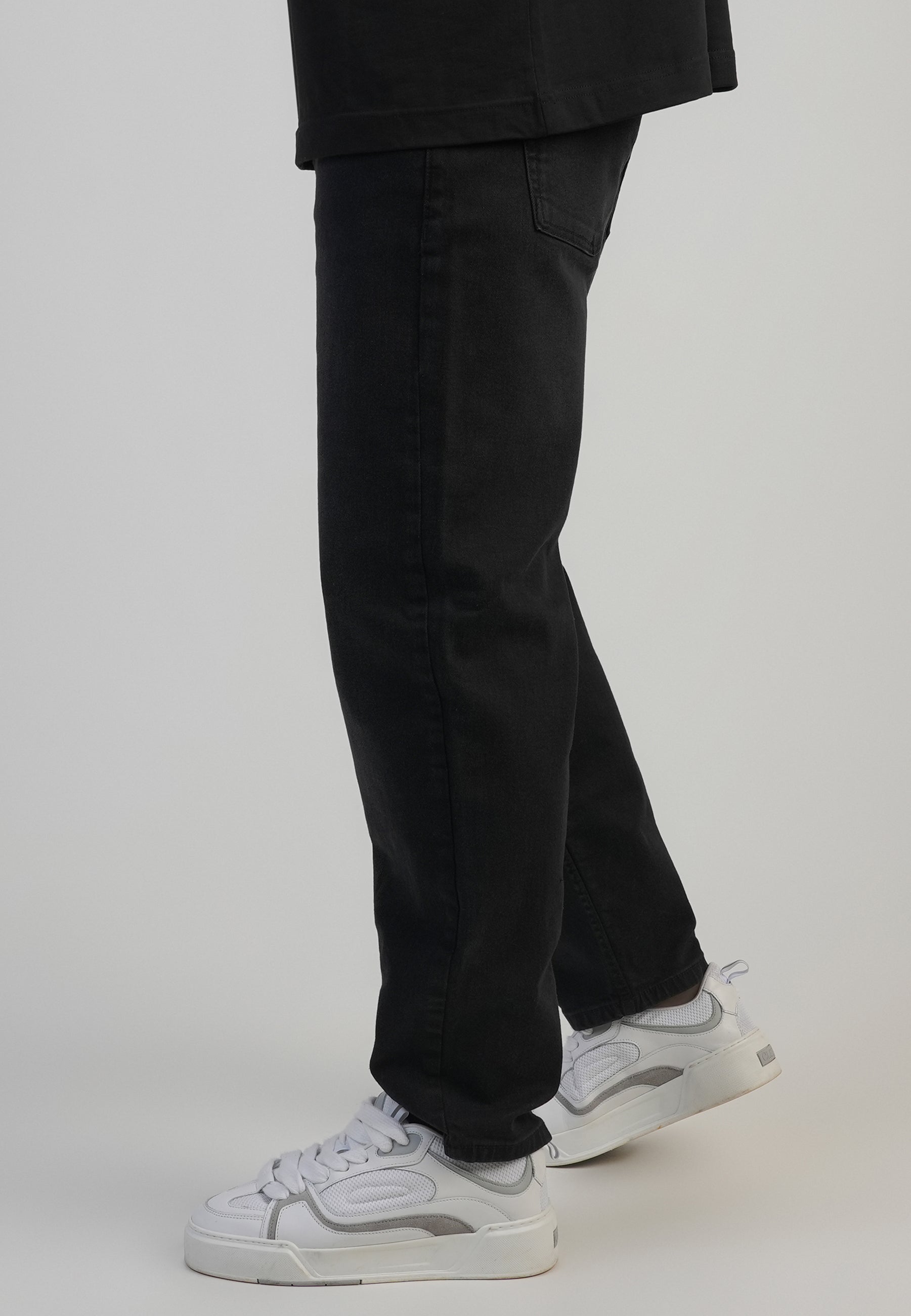 Jeans Tapered Fit en Washed Black Jeans SikSilk