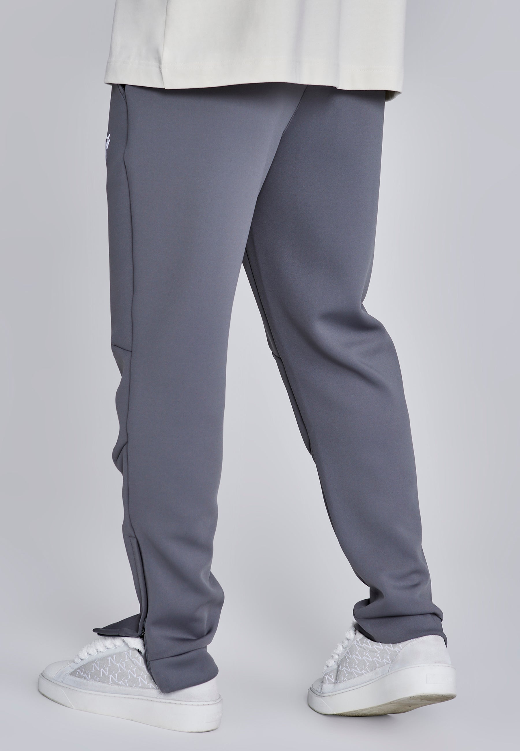 Essentials Poly Joggers in Dark Grey Pantalon SikSilk