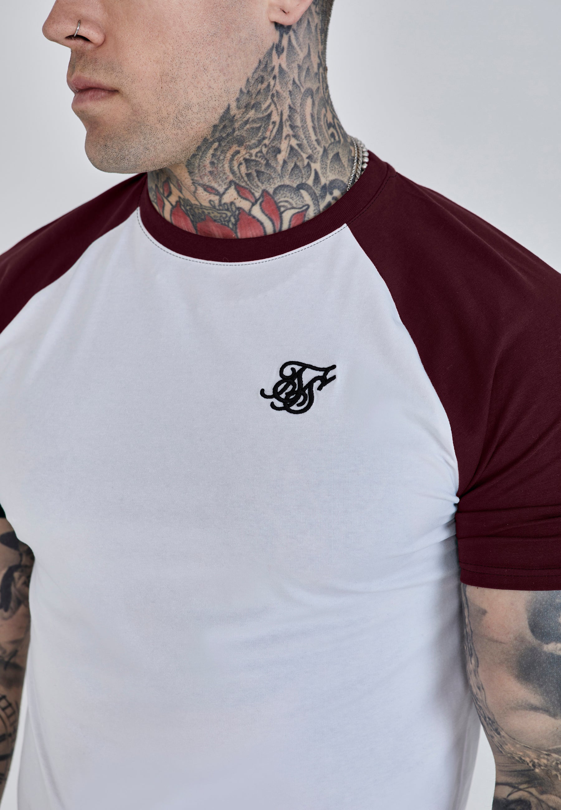 T-shirt raglan en blanc, bordeaux T-shirts SikSilk