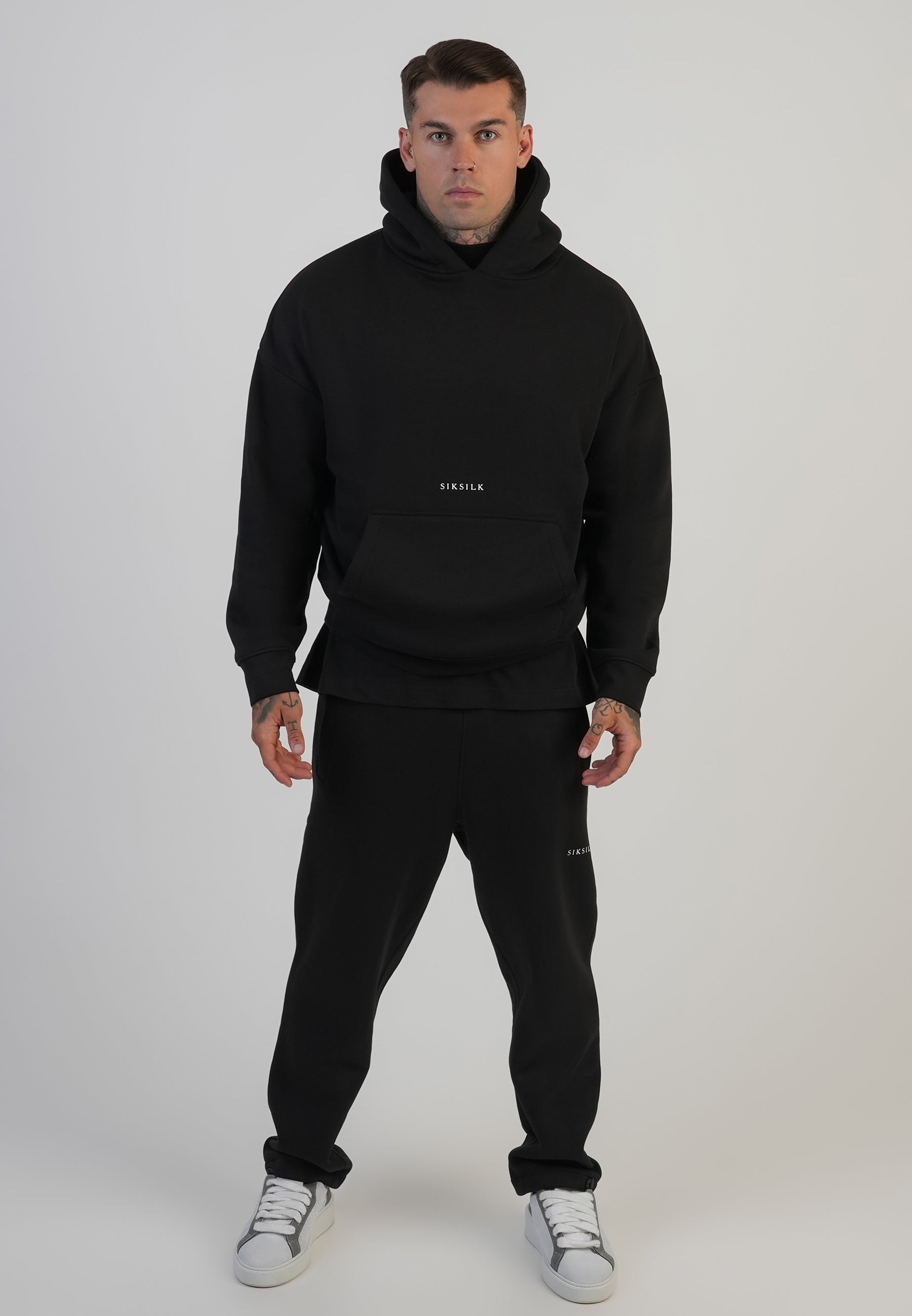 Sweat à capuche Graphic Hoodie in Black Sweat à capuche SikSilk