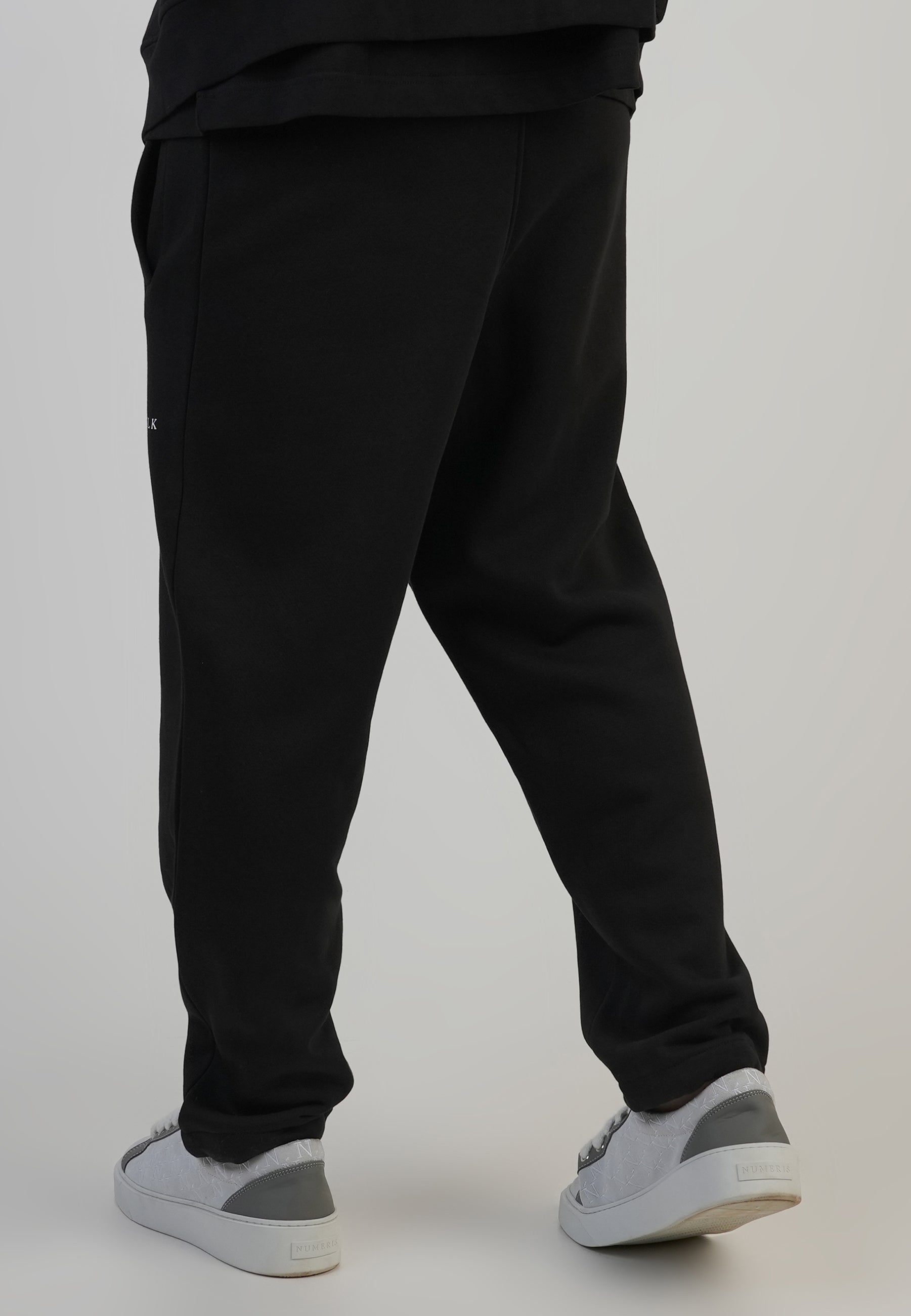 Track Pants in Black Pantalons SikSilk