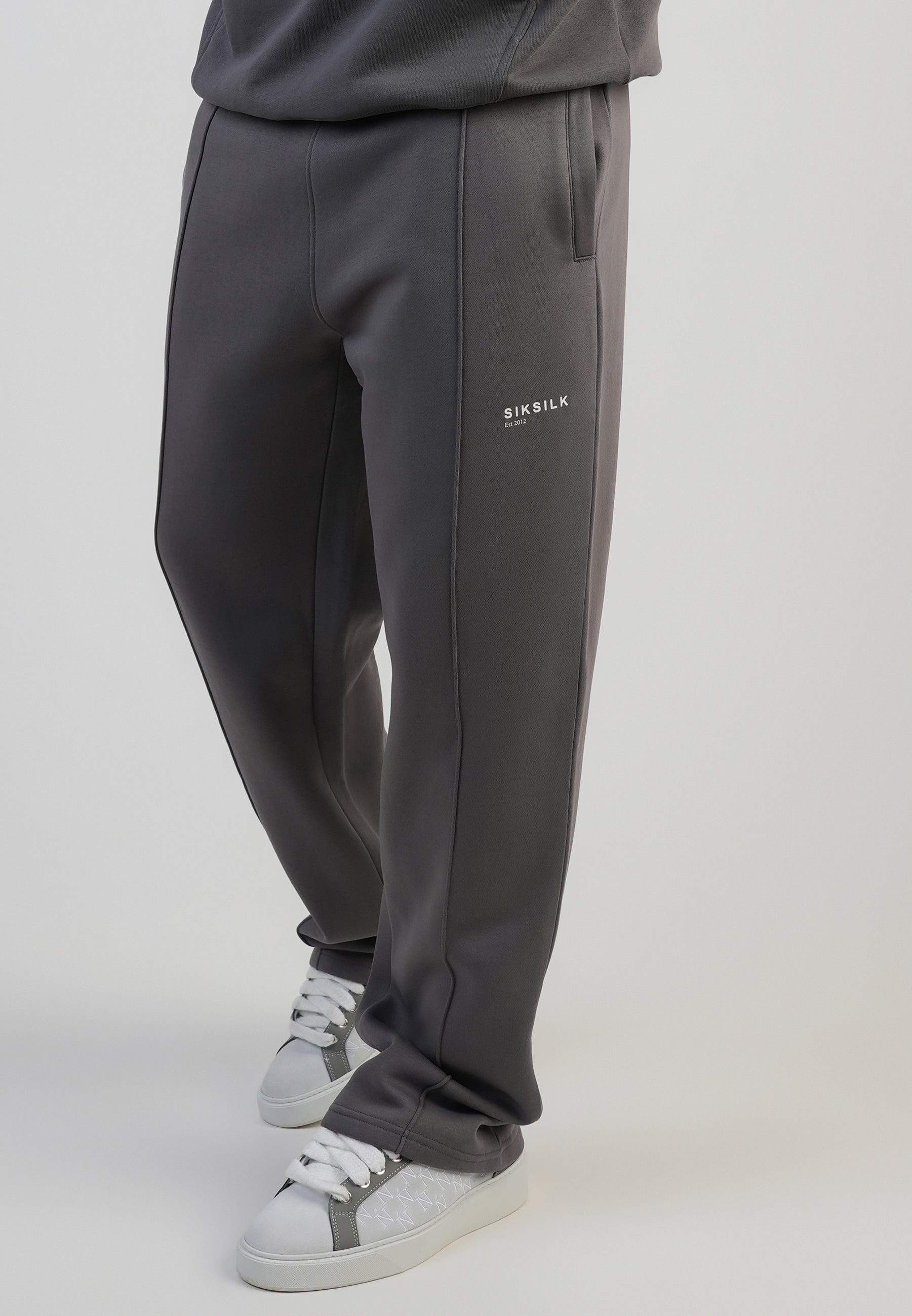 Track Pants in Grey Pantalons SikSilk