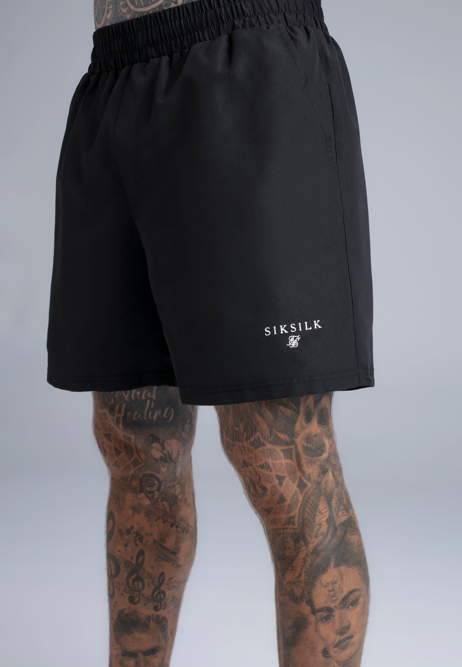 Swim Shorts in Black Pantalons de bain SikSilk