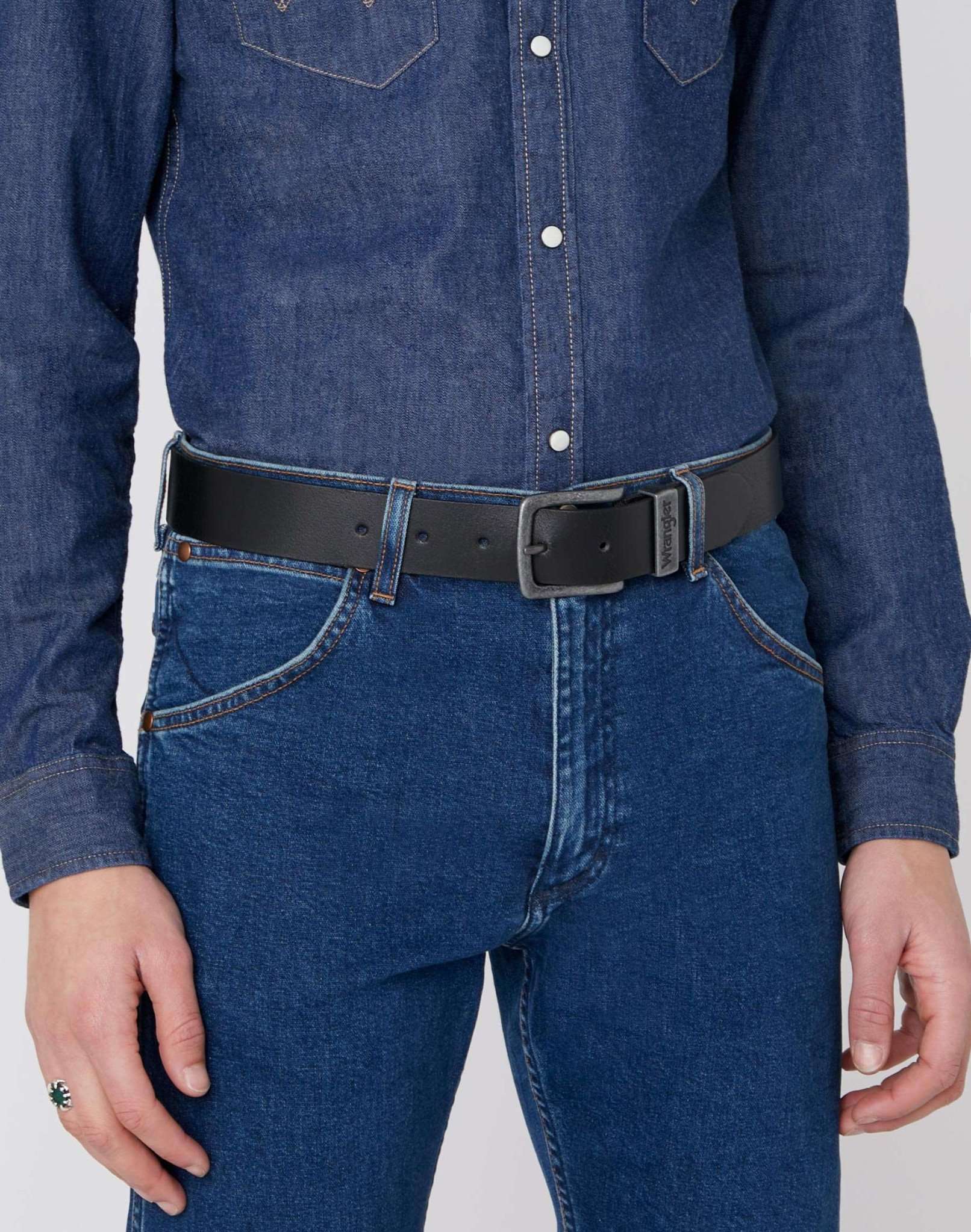 Metal Loop Belt in Black Ceinture Wrangler   