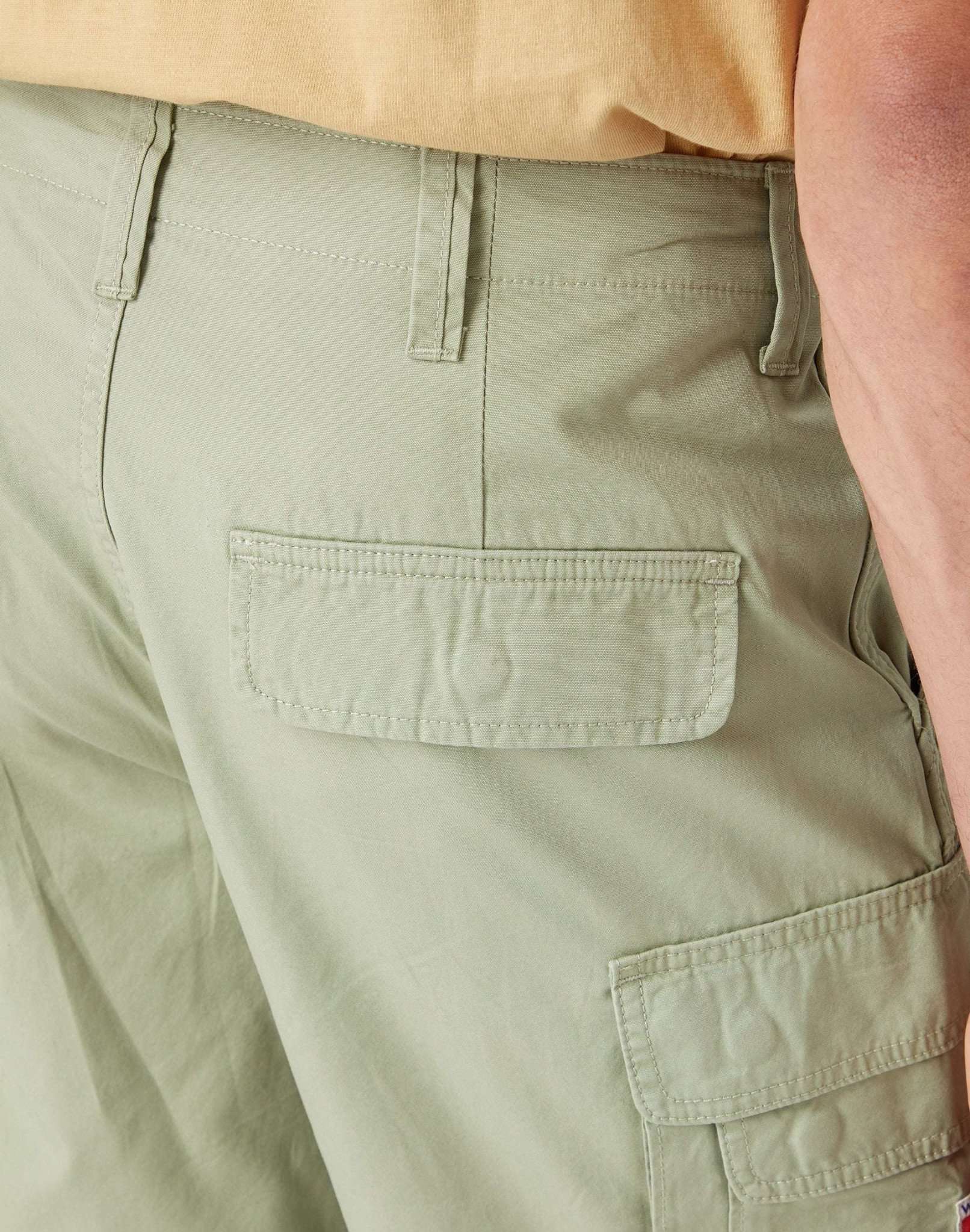 Short cargo Casey Jones dans le short Tea Leaf Wrangler   