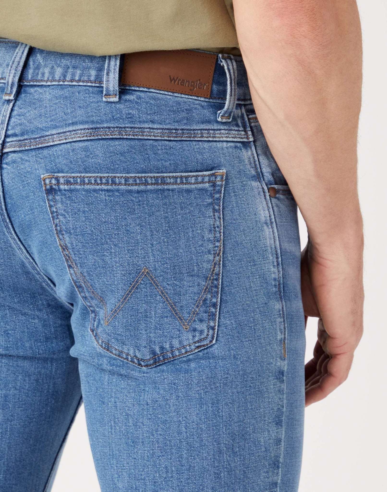 Regular Low Stretch in Great Blue Jeans Wrangler   