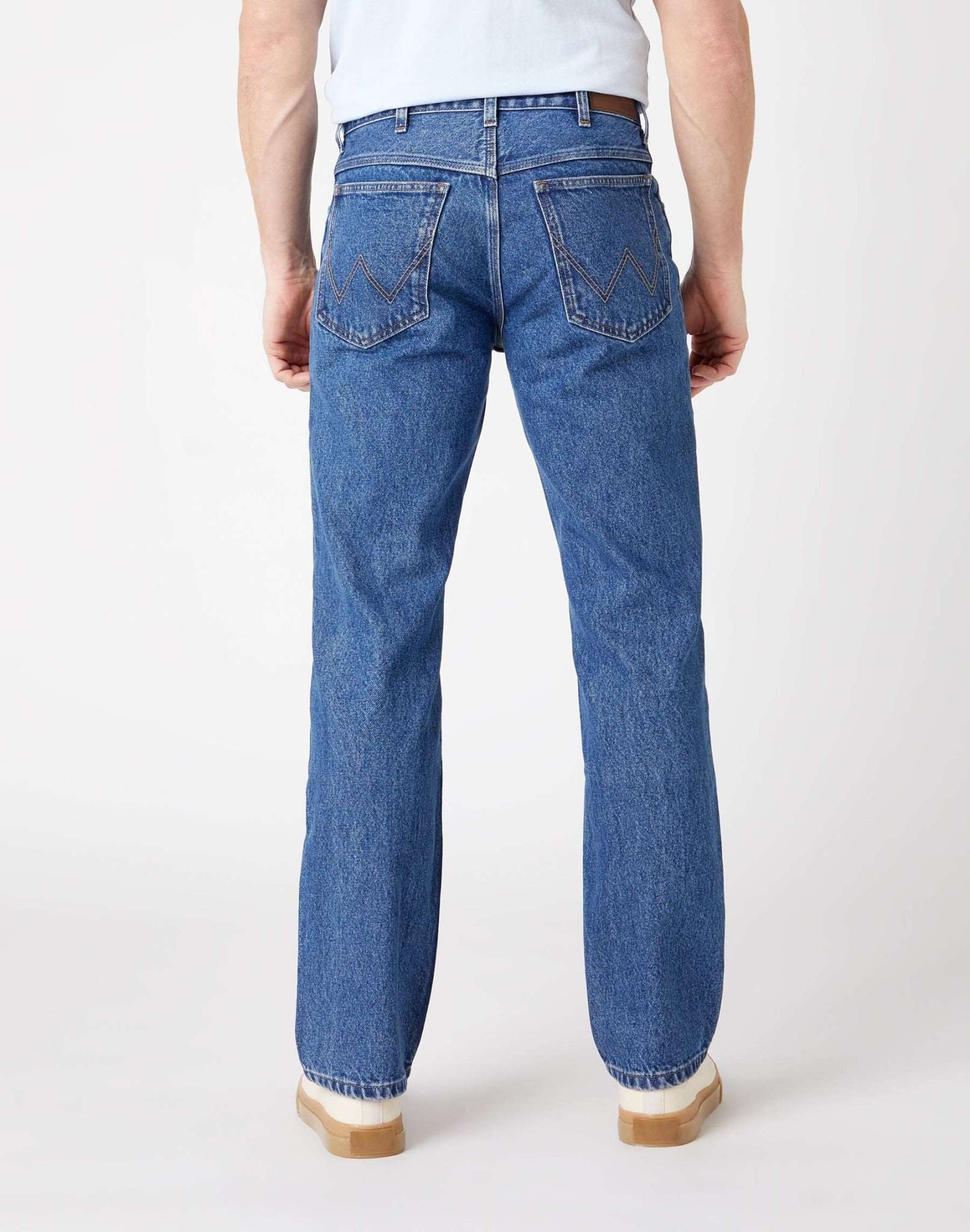 Straight Non Stretch en jeans moyennement stonewash Wrangler   