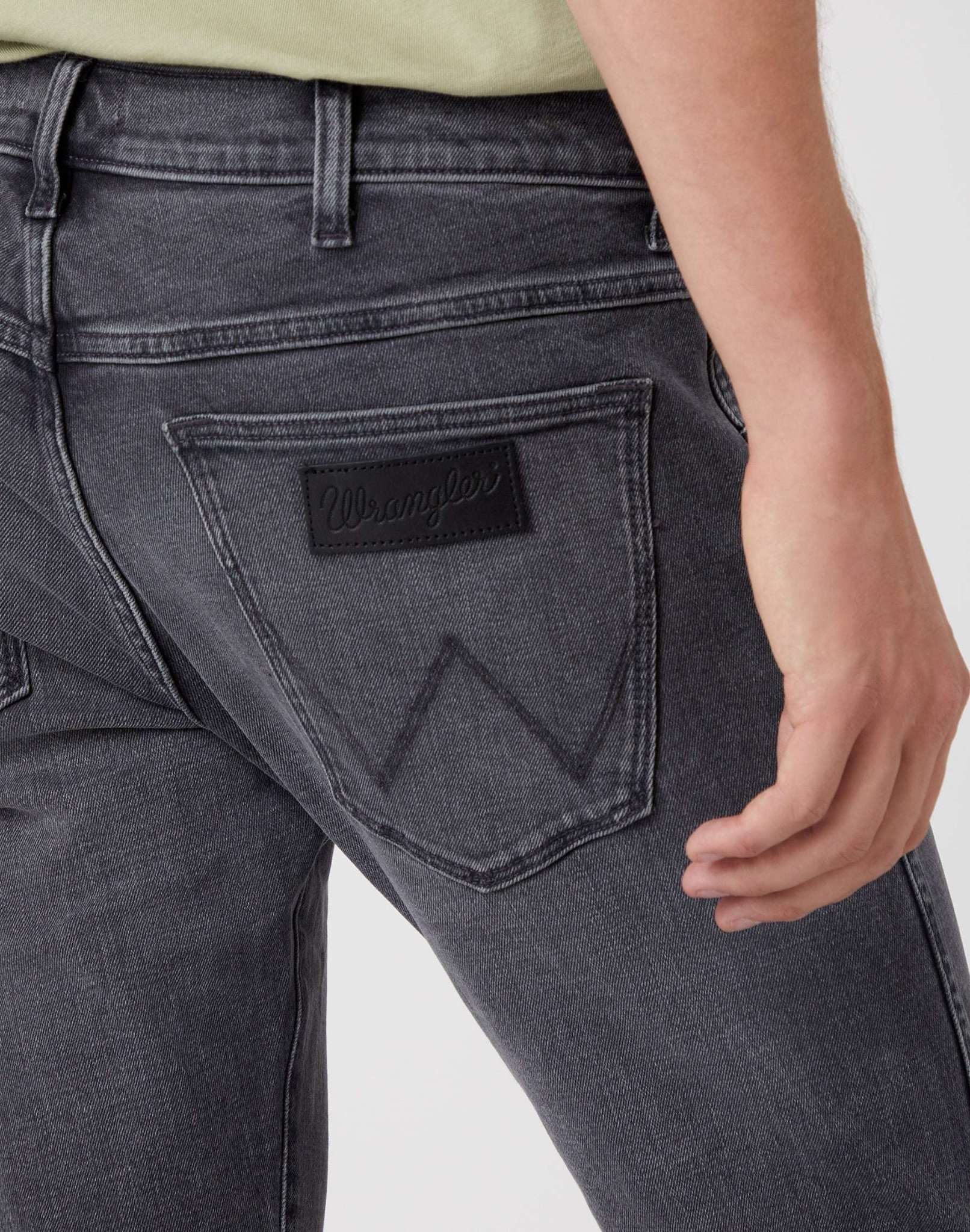 Bryson Medium Stretch en jeans Blackout Wrangler   