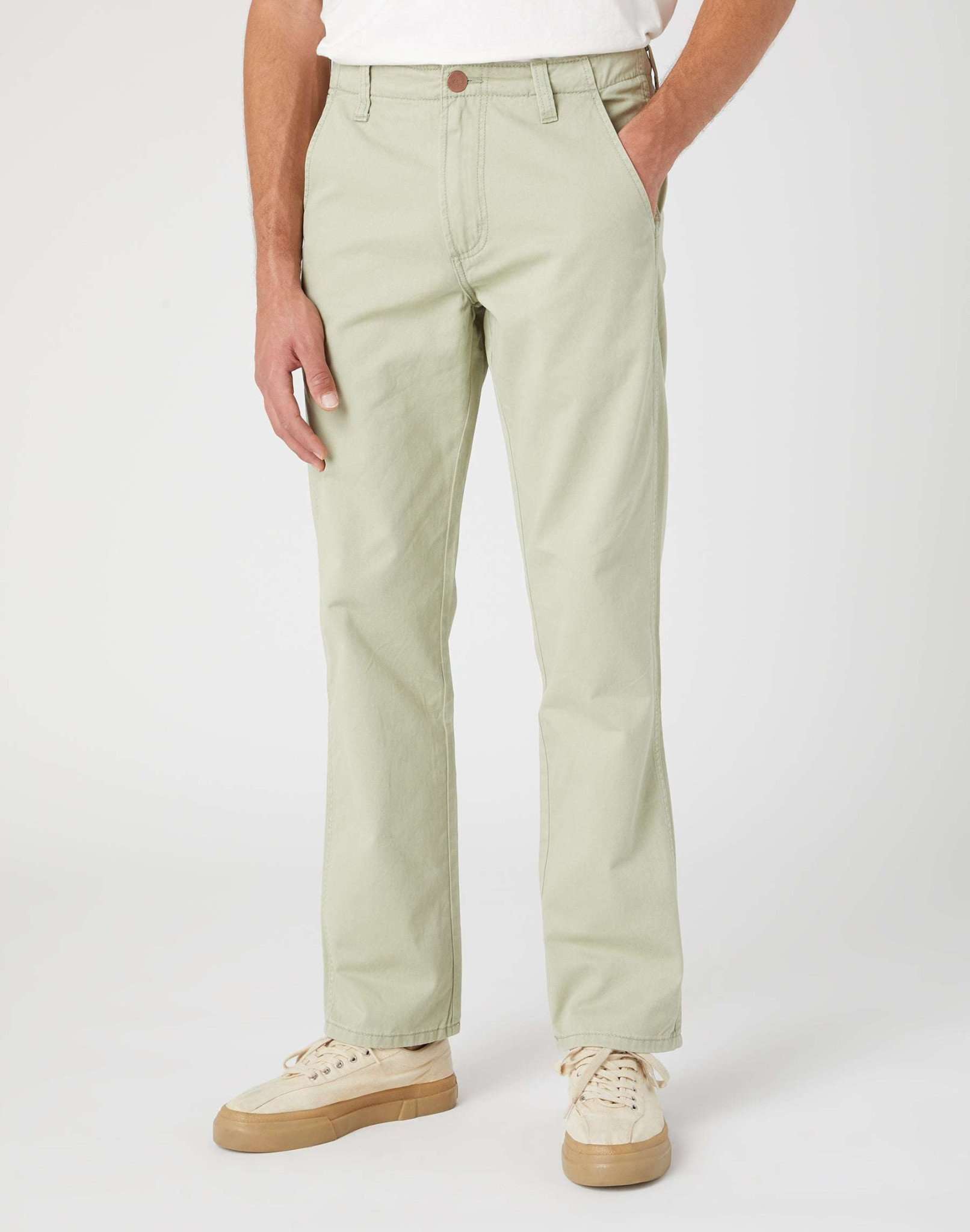 Casey Jones Chino in Tea Leaf Pantalon Wrangler   