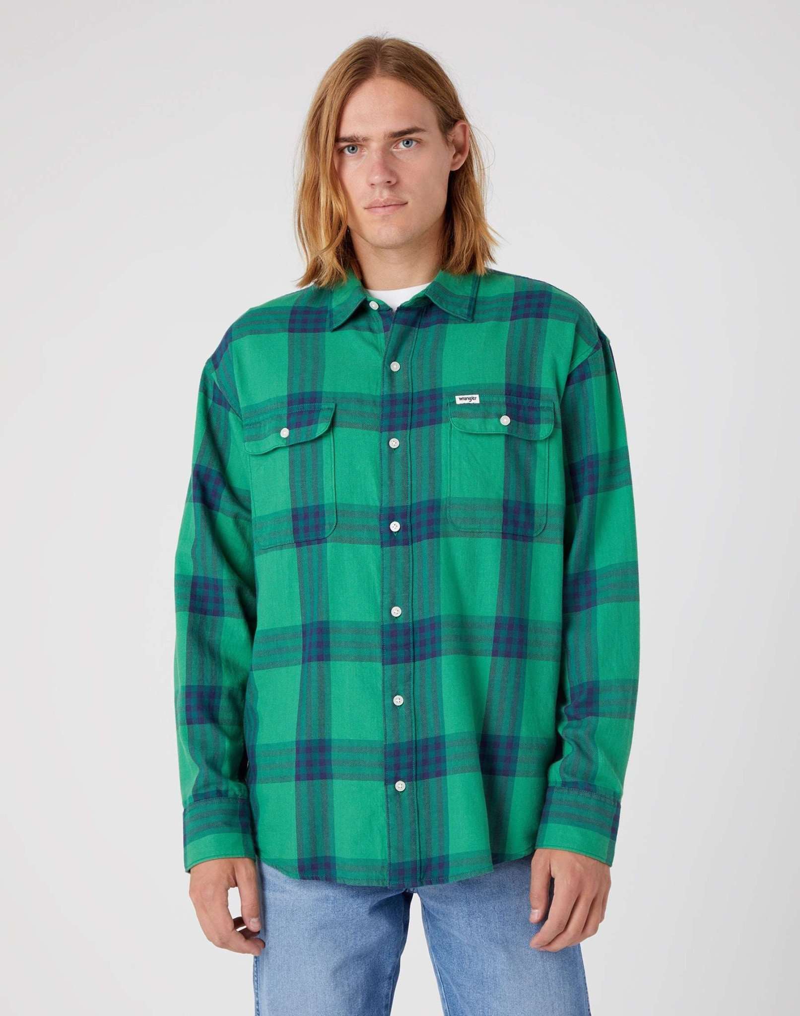 Patch Pocket Shirt in Pine Green Chemises Wrangler   