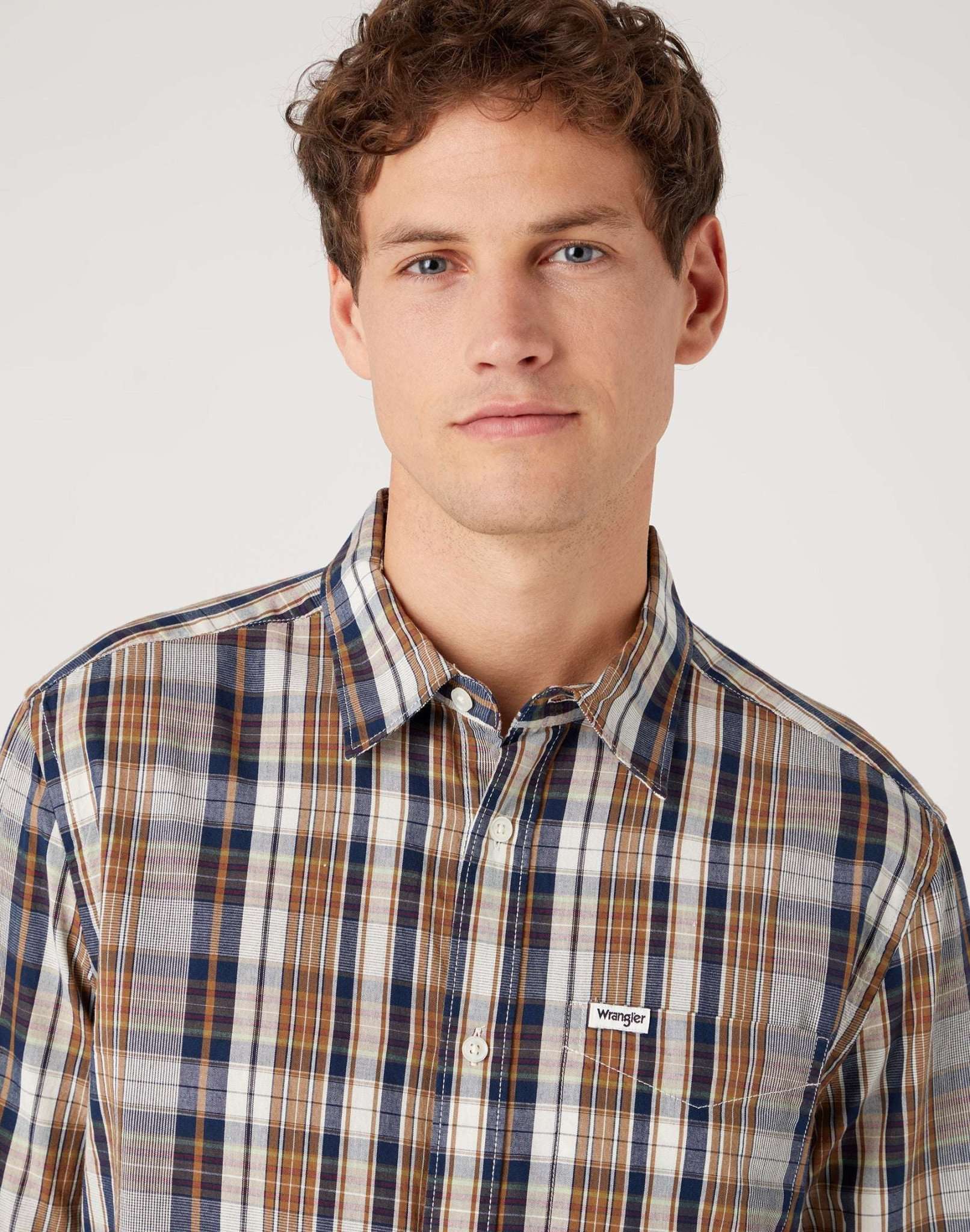 One Pocket Shirt in Cappuccino Chemises Wrangler   