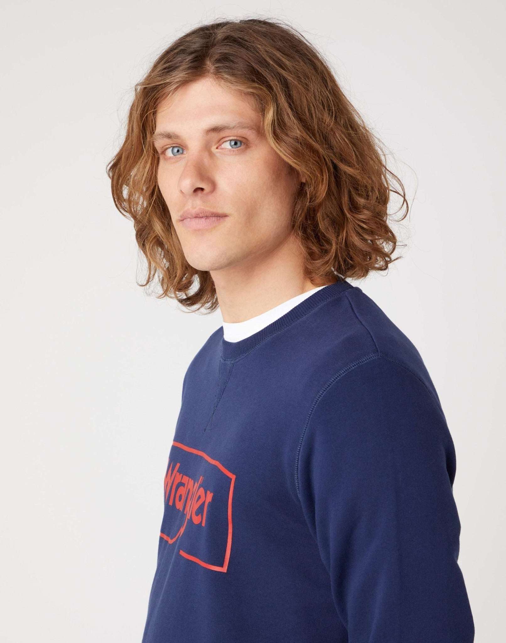 Frame Logo Crew en bleu marine Sweatshirts Wrangler   