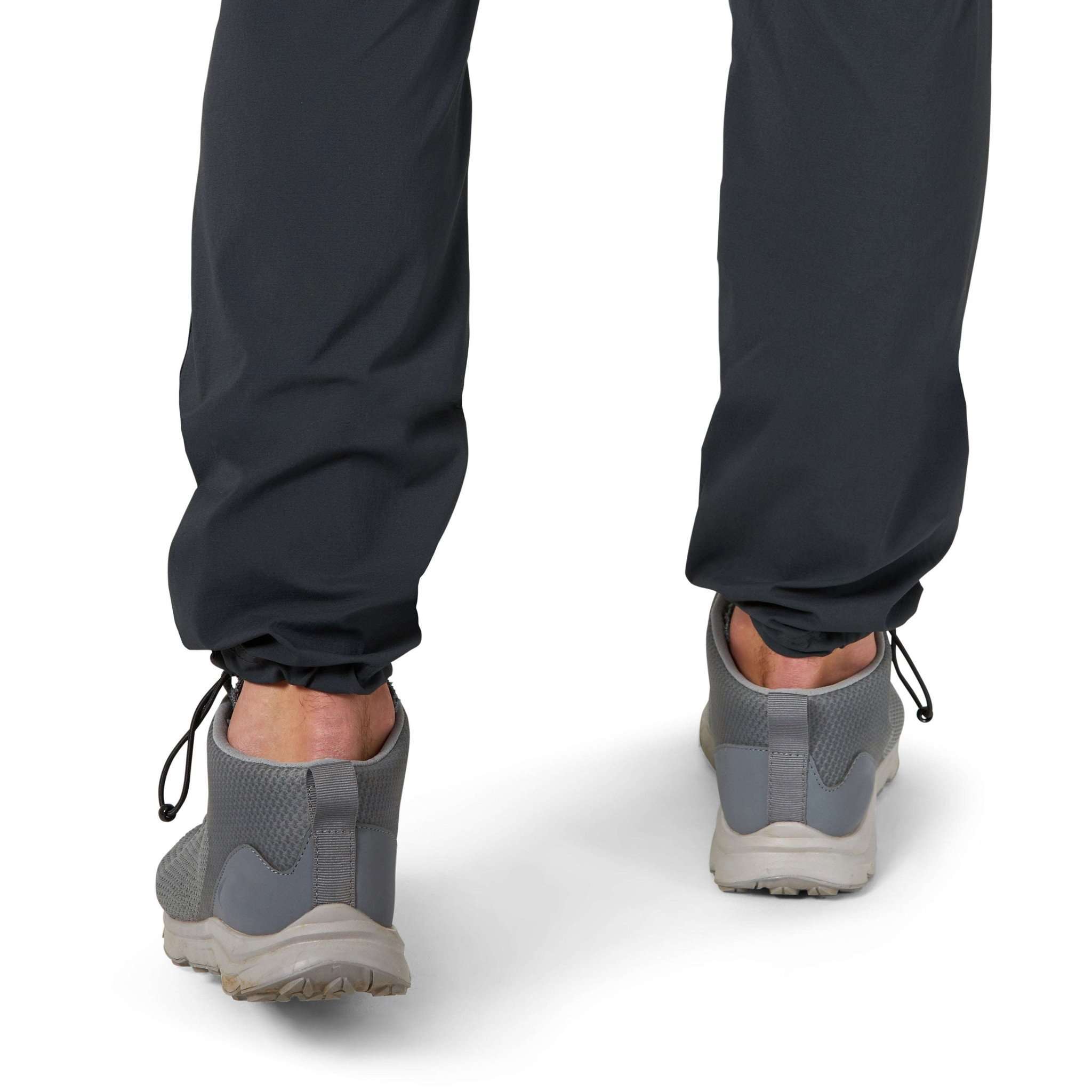 All Terrain Gear Convertible Trail Jogger in Caviar Pantalon Wrangler   