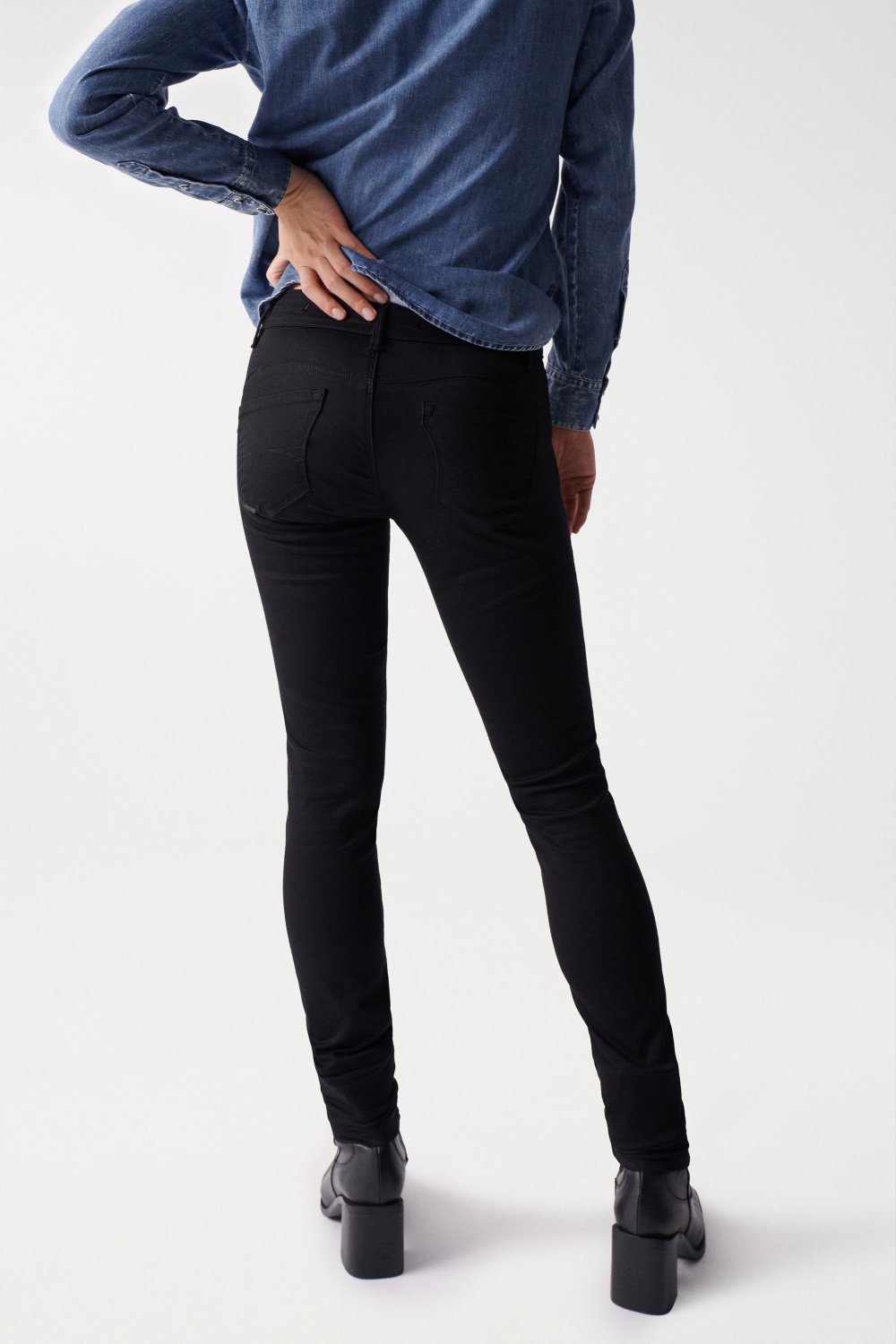 Jeans Wonder Skinny Push-Up en noir Salsa Jeans   