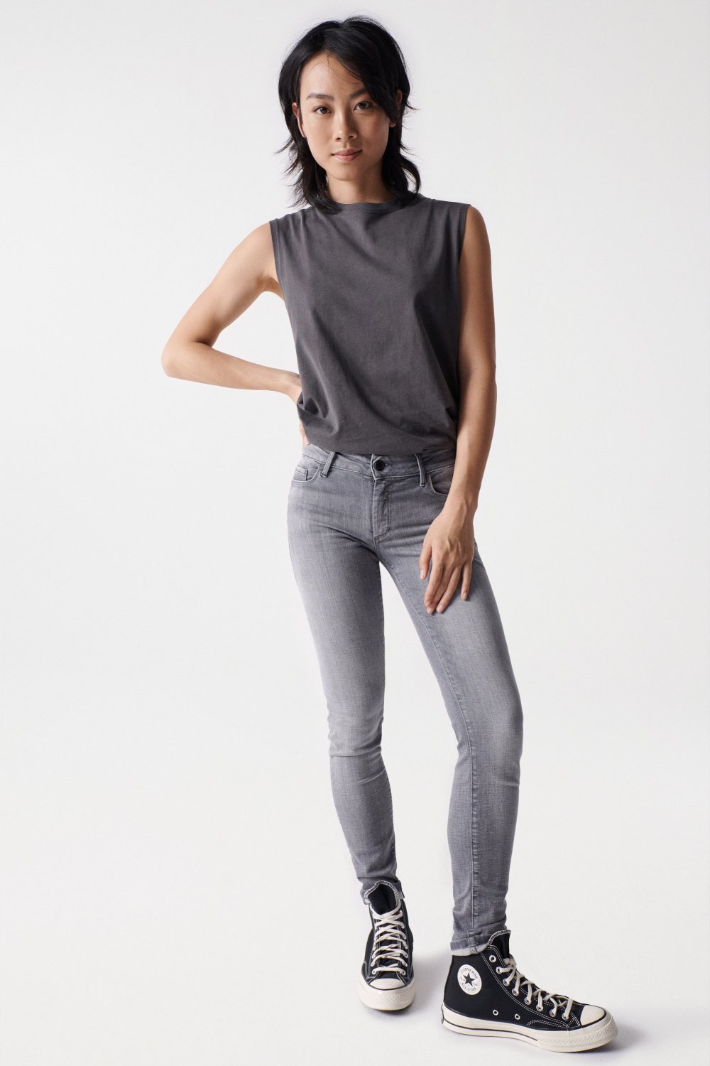 Jeans Wonder Skinny Push-Up en gris foncé Salsa Jeans   