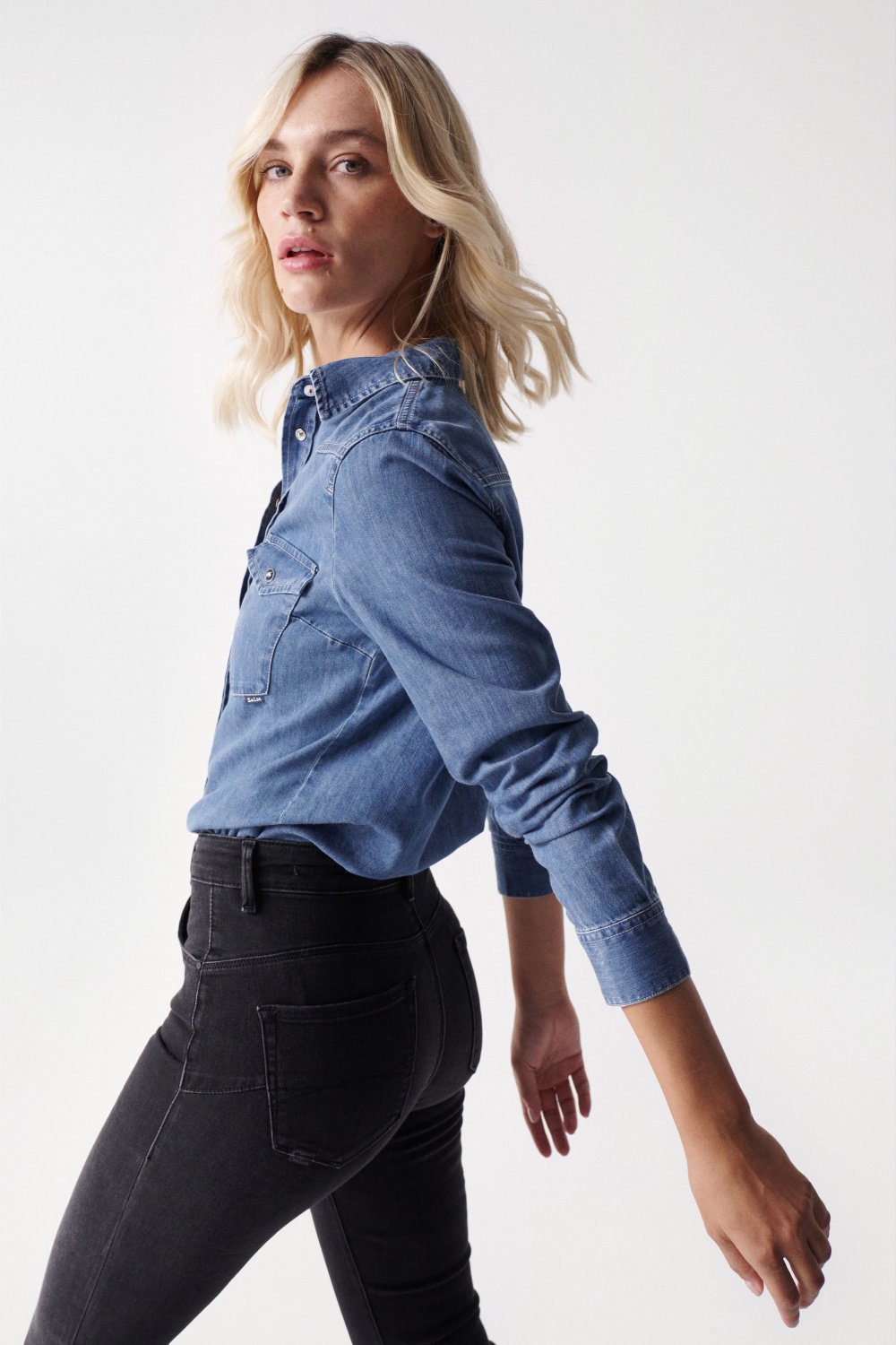 Denim Shirt Lightdenim in Medium Wash Chemises Salsa Jeans   