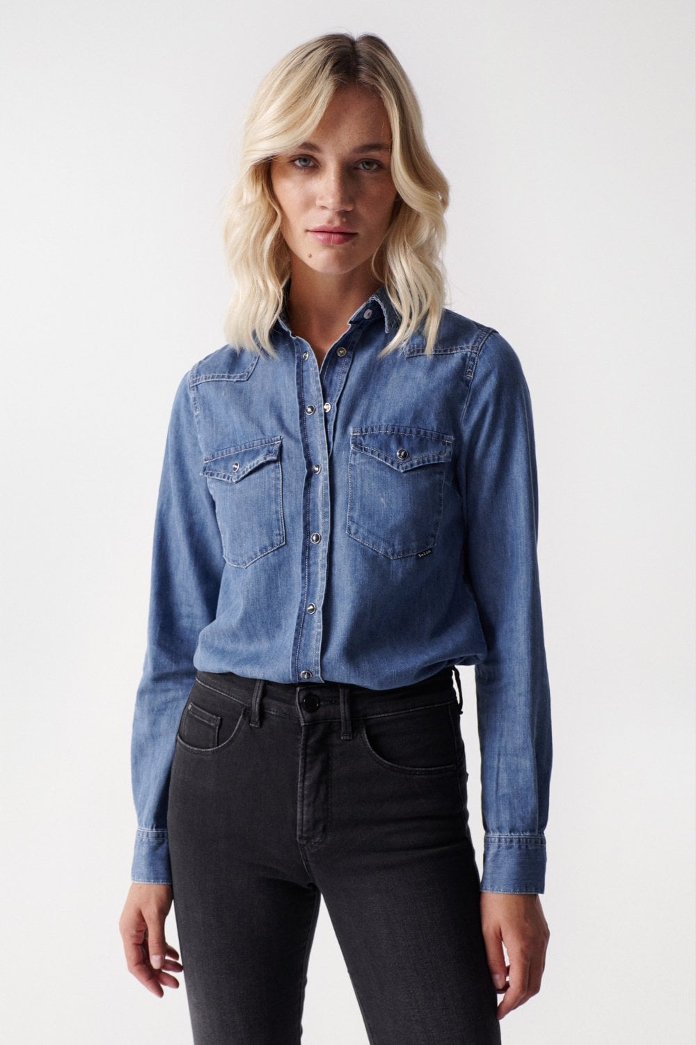 Denim Shirt Lightdenim in Medium Wash Chemises Salsa Jeans   