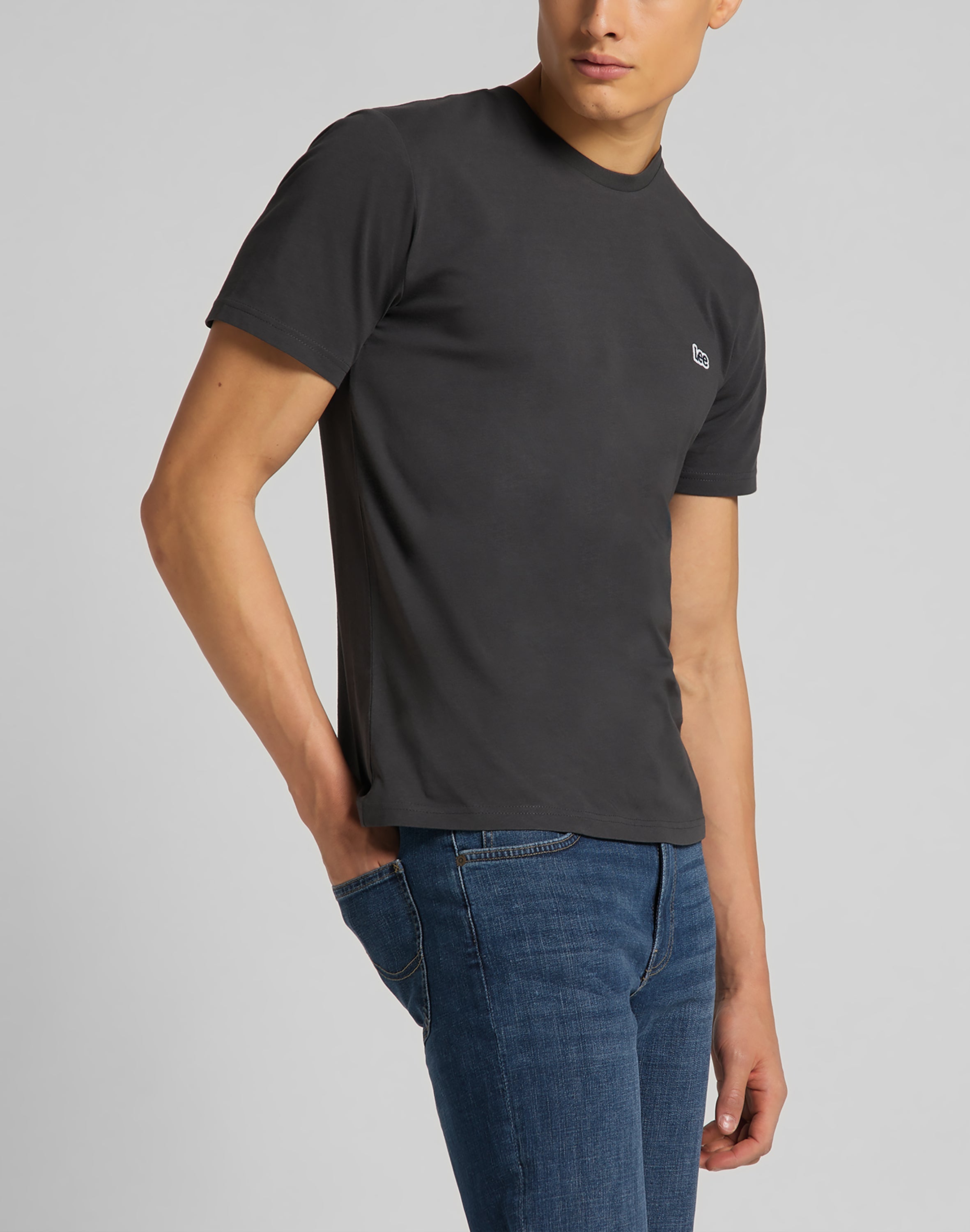 T-shirts à manches courtes Patch Logo Tee en Washed Black Lee   