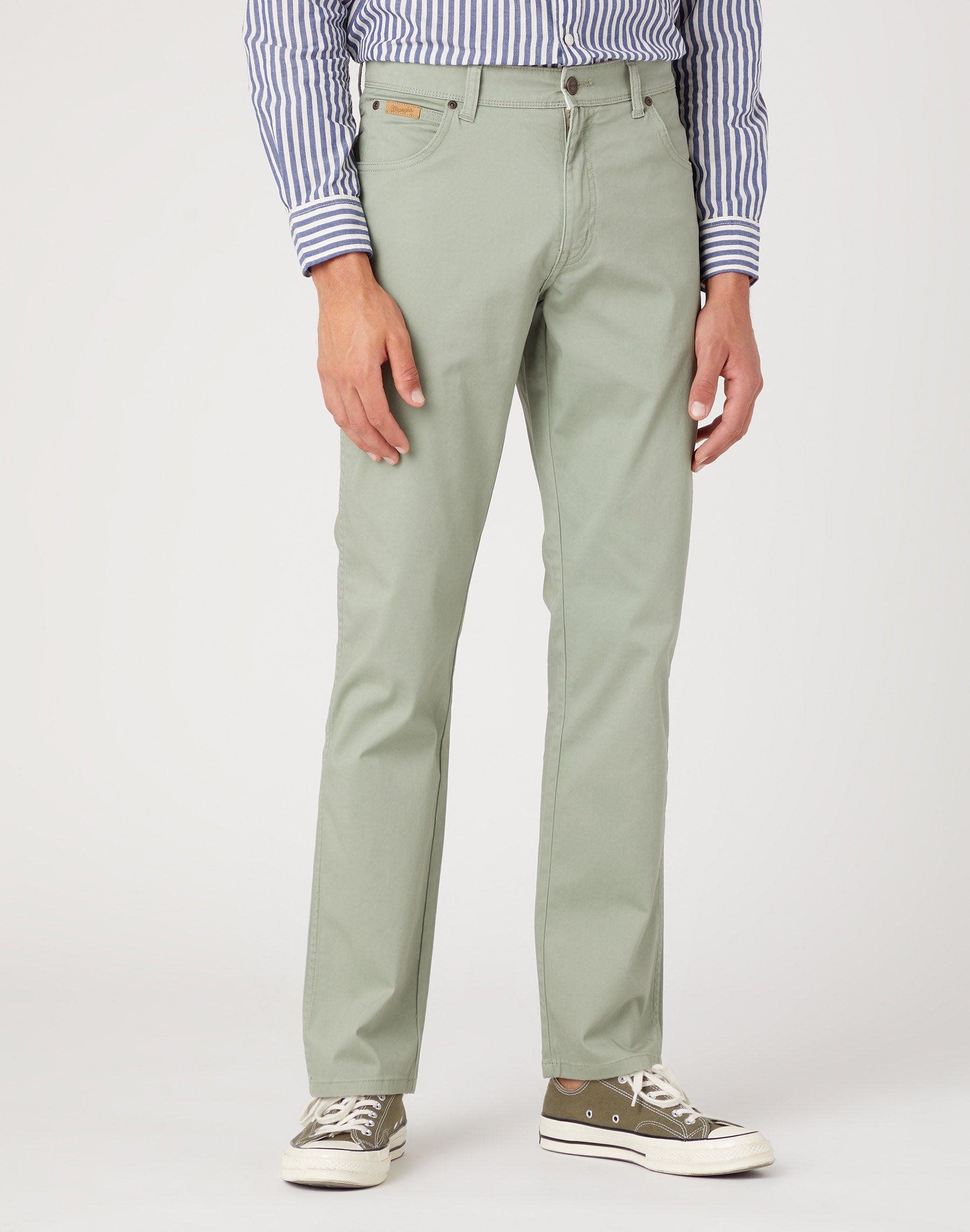 Texas Slim Medium Stretch in Sea Grass Pantalon Wrangler   