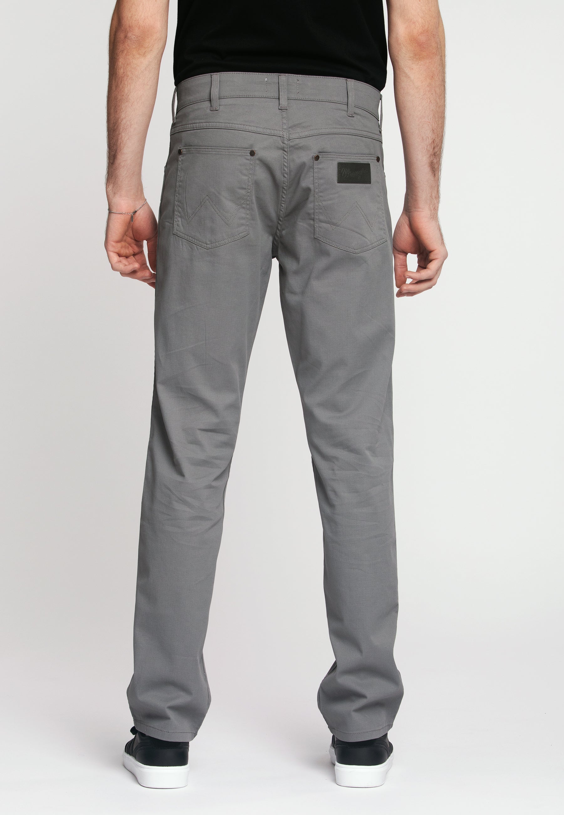 Greensboro Twill in Iron Grey Pantalon Wrangler   