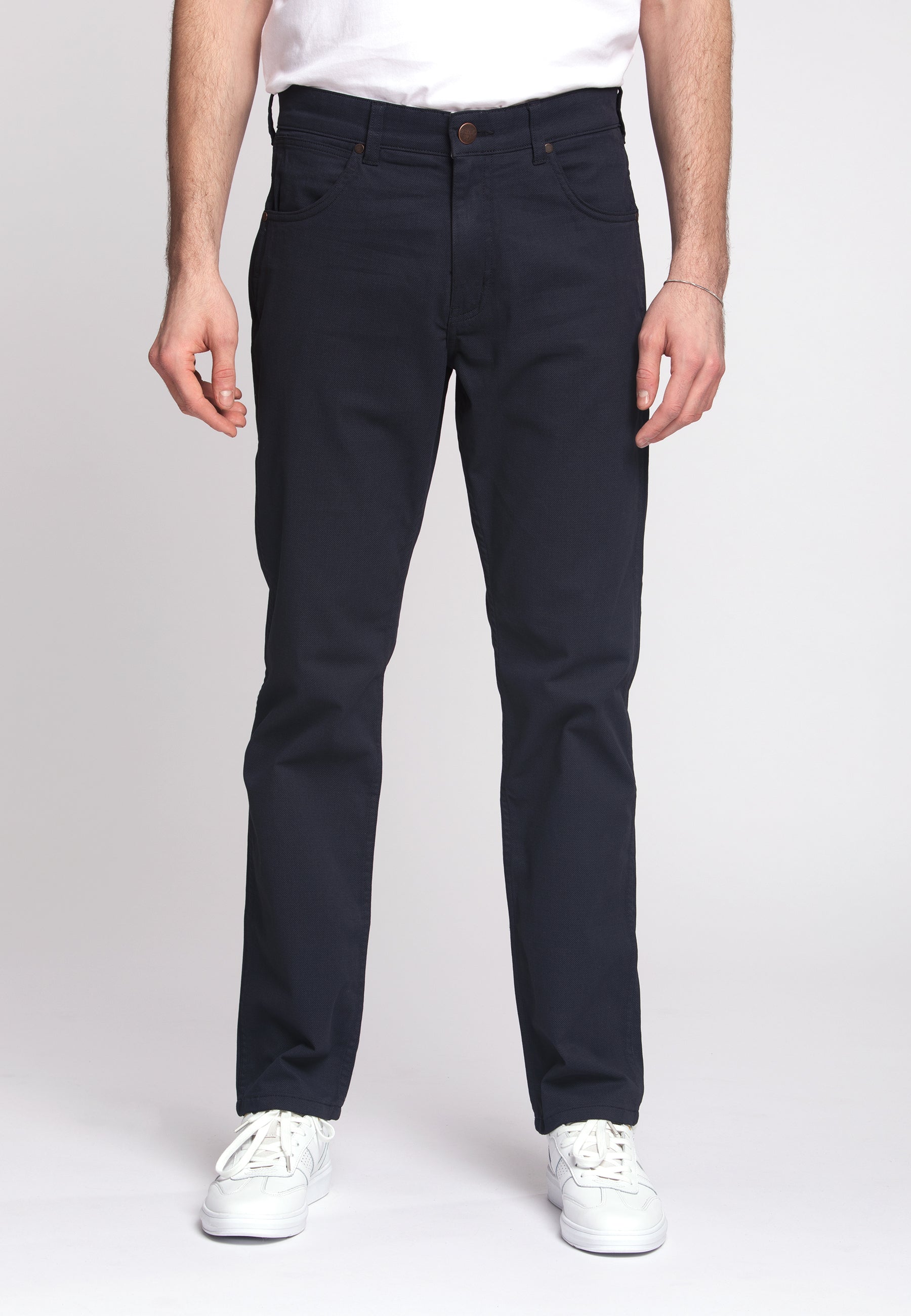 Greensboro Twill in Dark Navy Pantalon Wrangler   