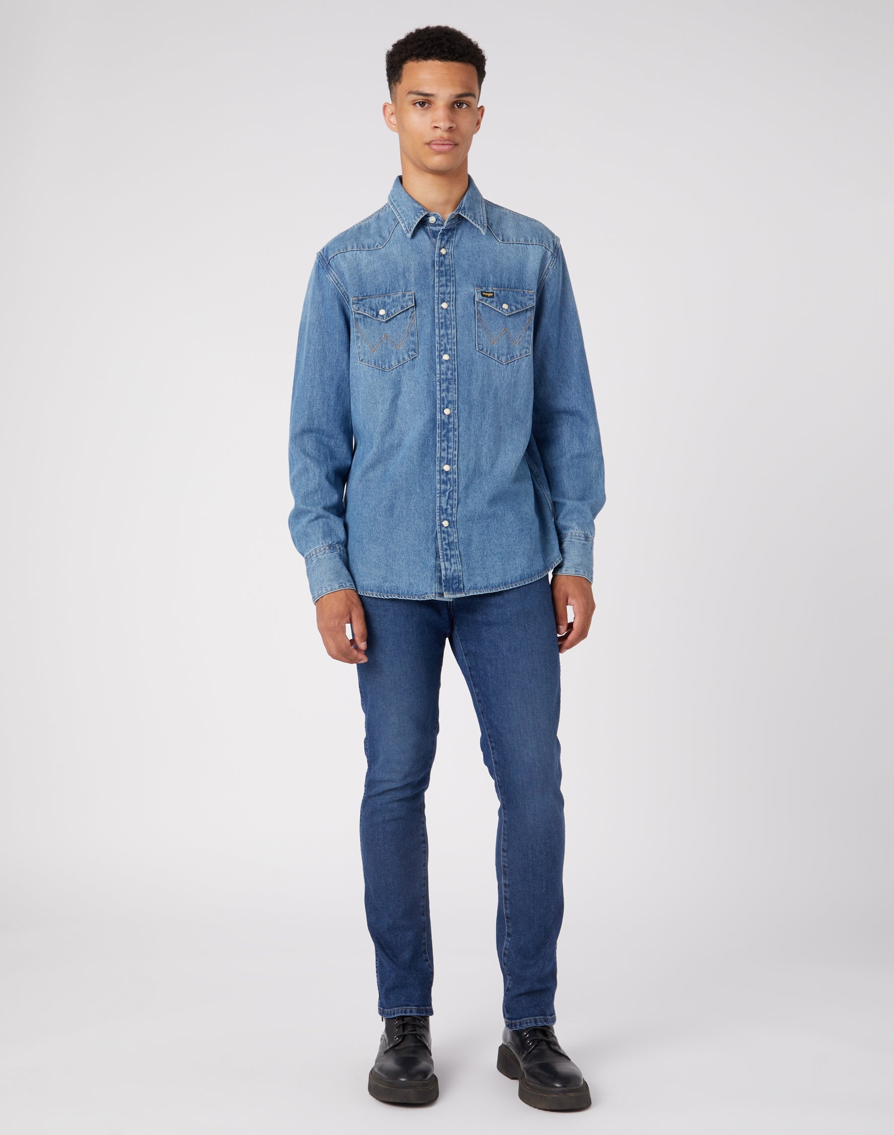 Larston Low Stretch in The Rock Jeans Wrangler   