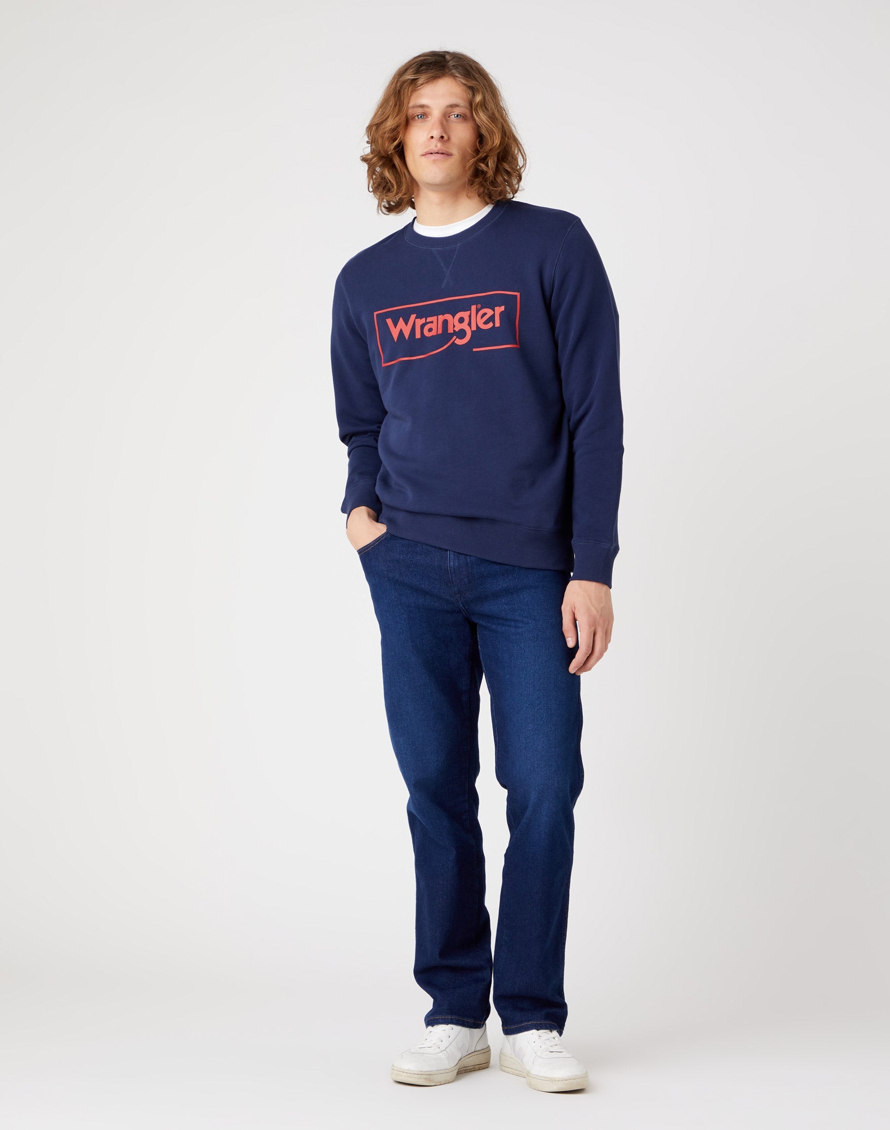 Frame Logo Crew en bleu marine Sweatshirts Wrangler   