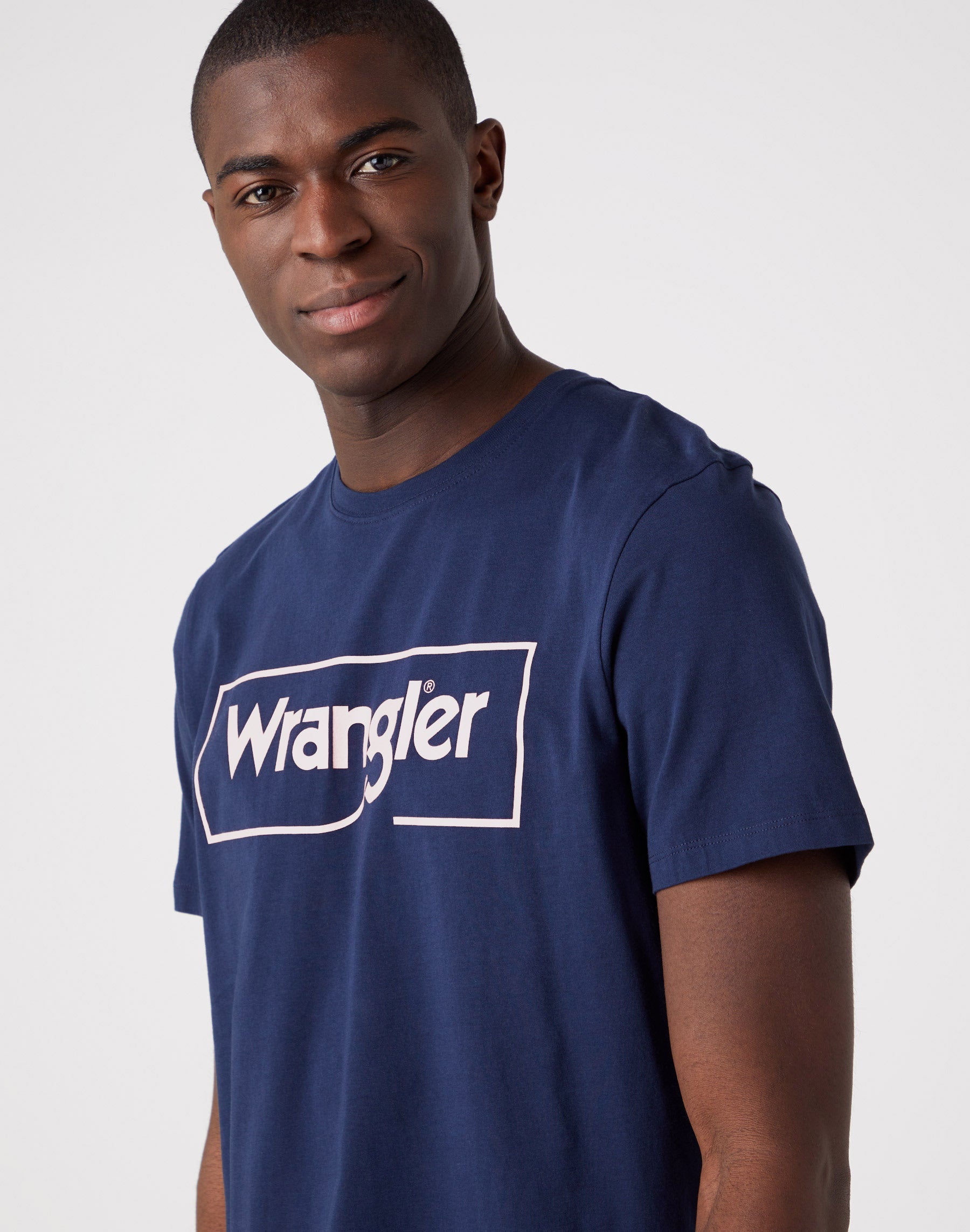 Frame Logo Tee in Navy T-shirts Wrangler   