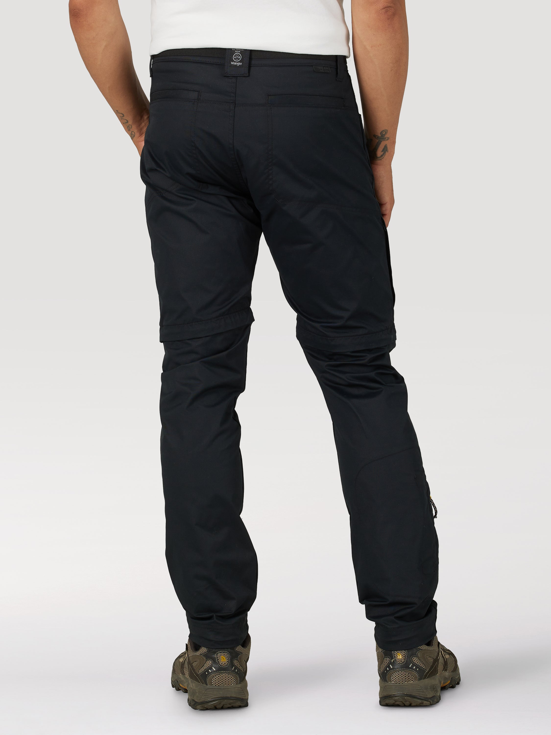 All Terrain Gear Packable Zipoff Cargo in Black Pantalon Wrangler   