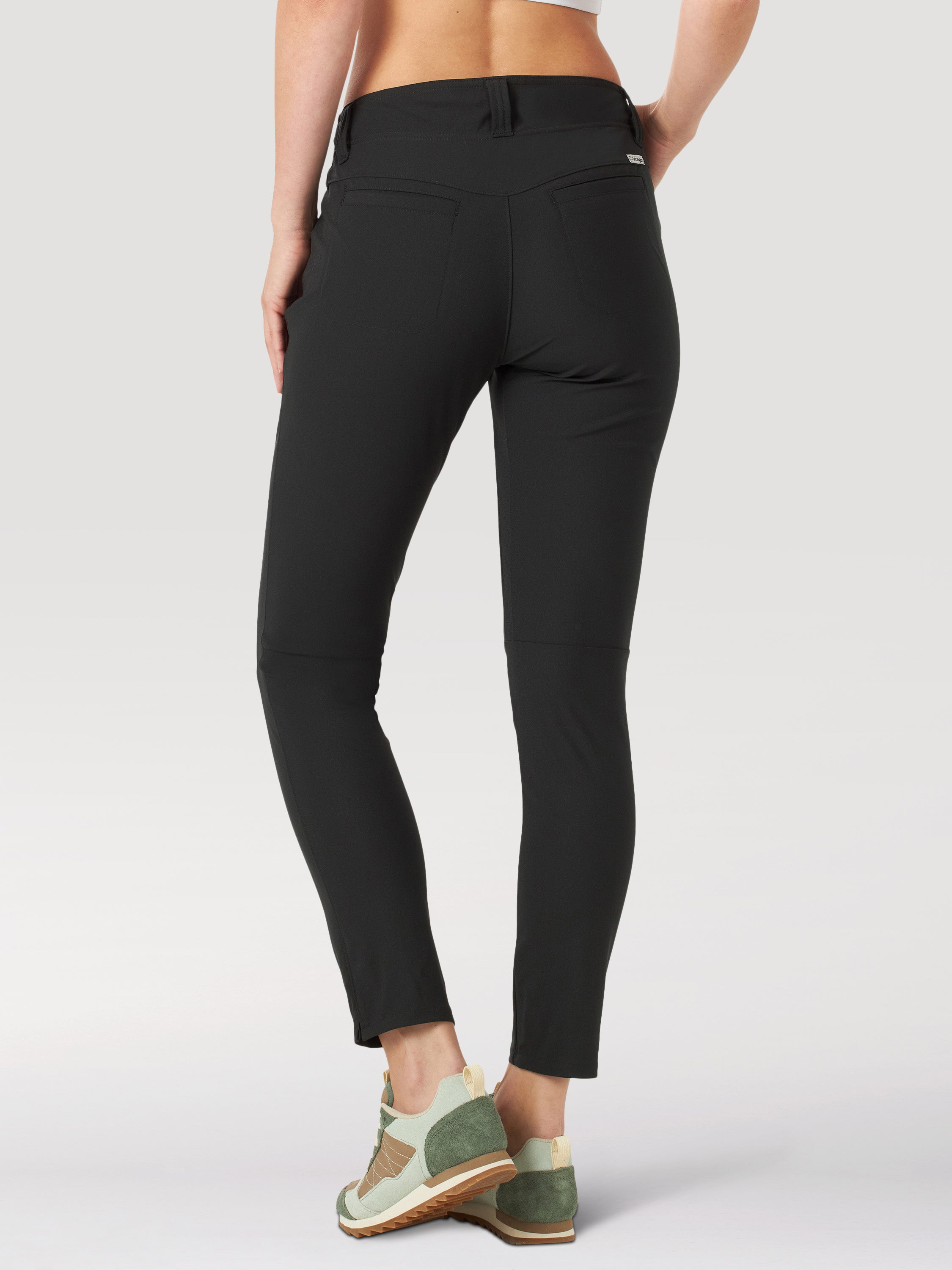 FWDS Pant in Black Pantalon Wrangler   